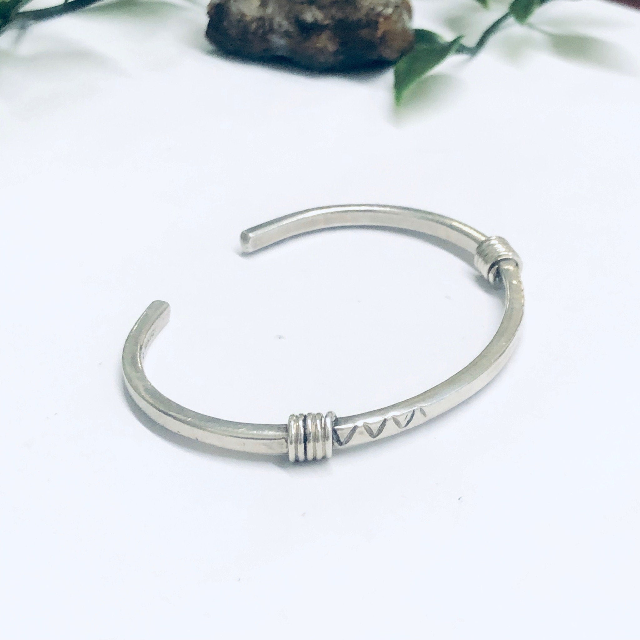 Vintage Silver Cuff Bracelet, Thin Cuff Bracelet, Simple Vintage Jewelry, Small Cuff Bracelet
