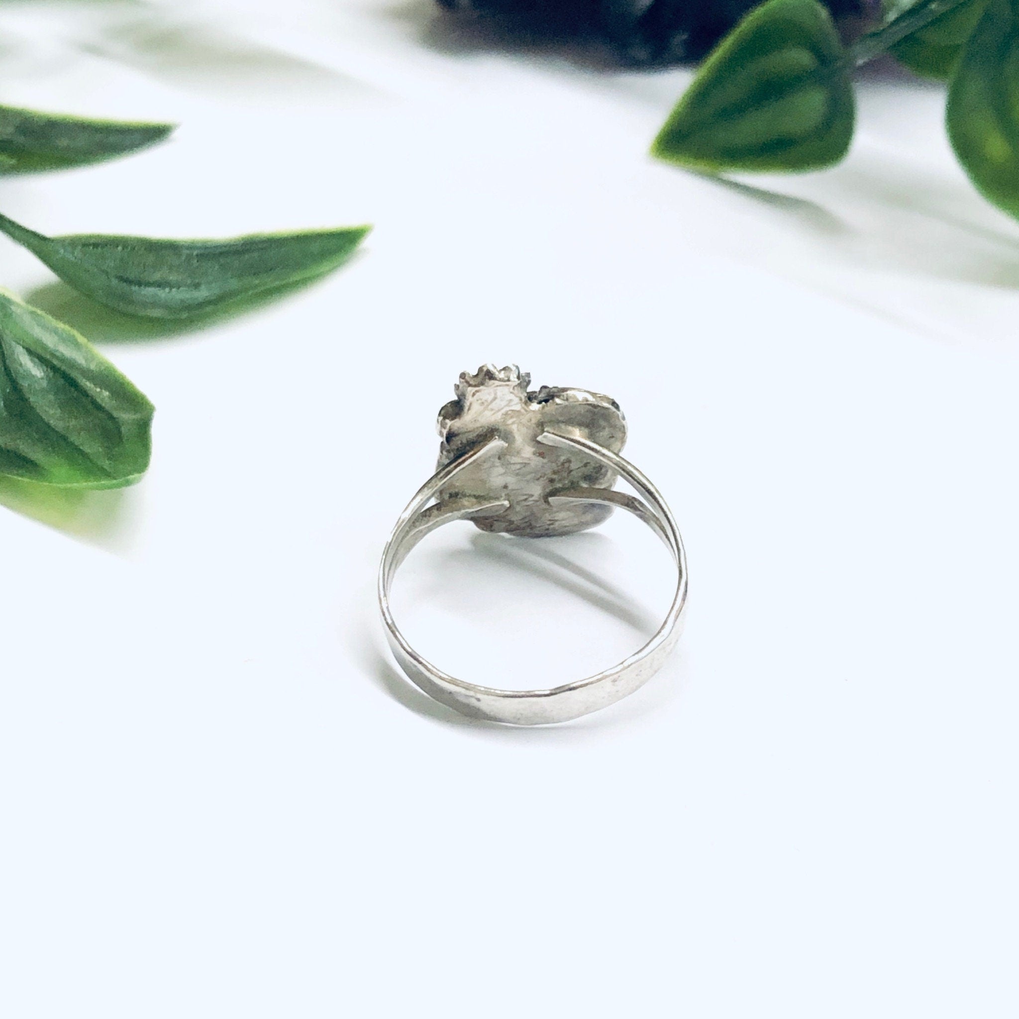 Black Onyx Cabochon Ring, Silver Southwestern Ring, Flower and Leaf Design Ring, Vintage Native American Ring