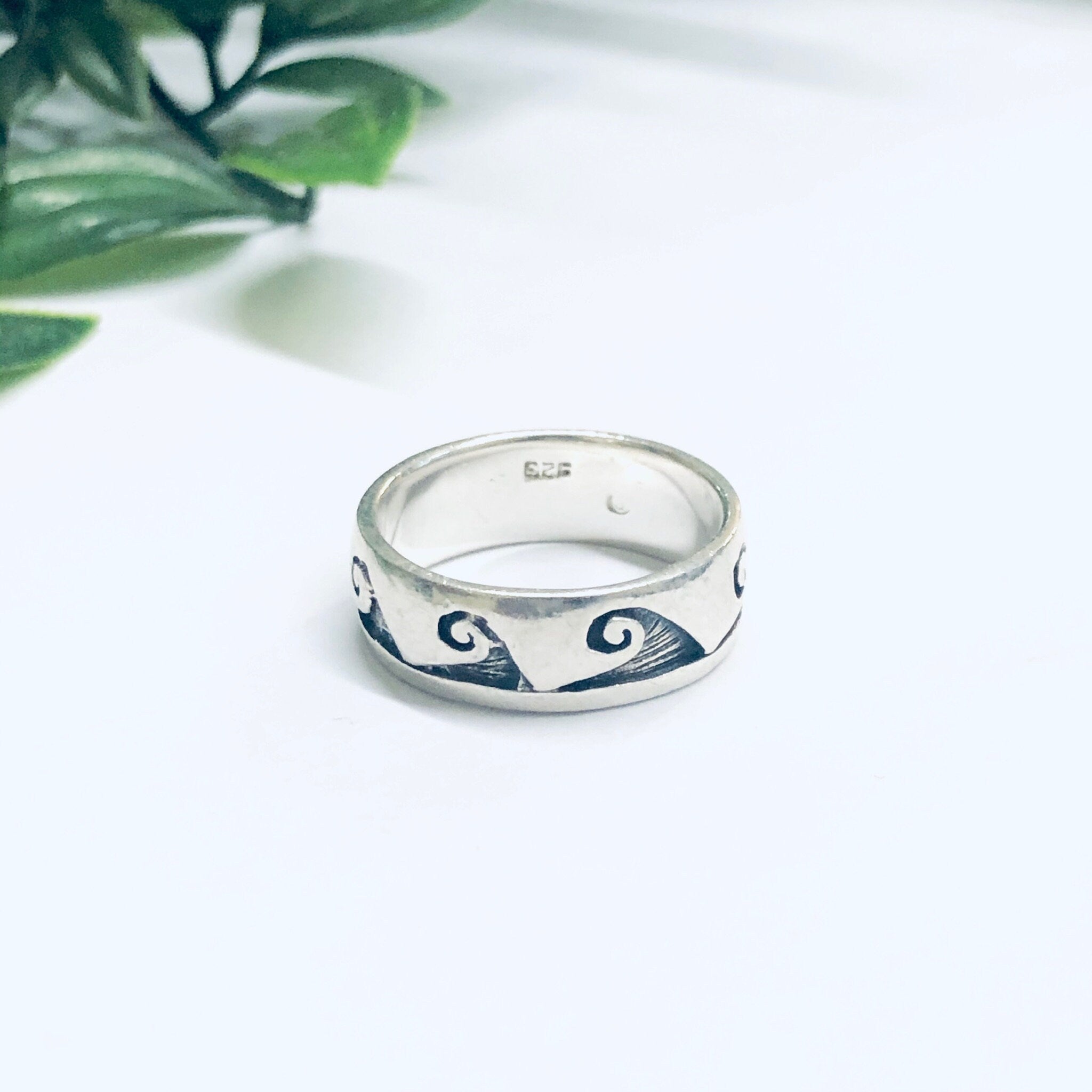 Vintage Silver Wave Ring, Wave Design Ring, Band Ring, Ring with Waves, Wavy Jewelry