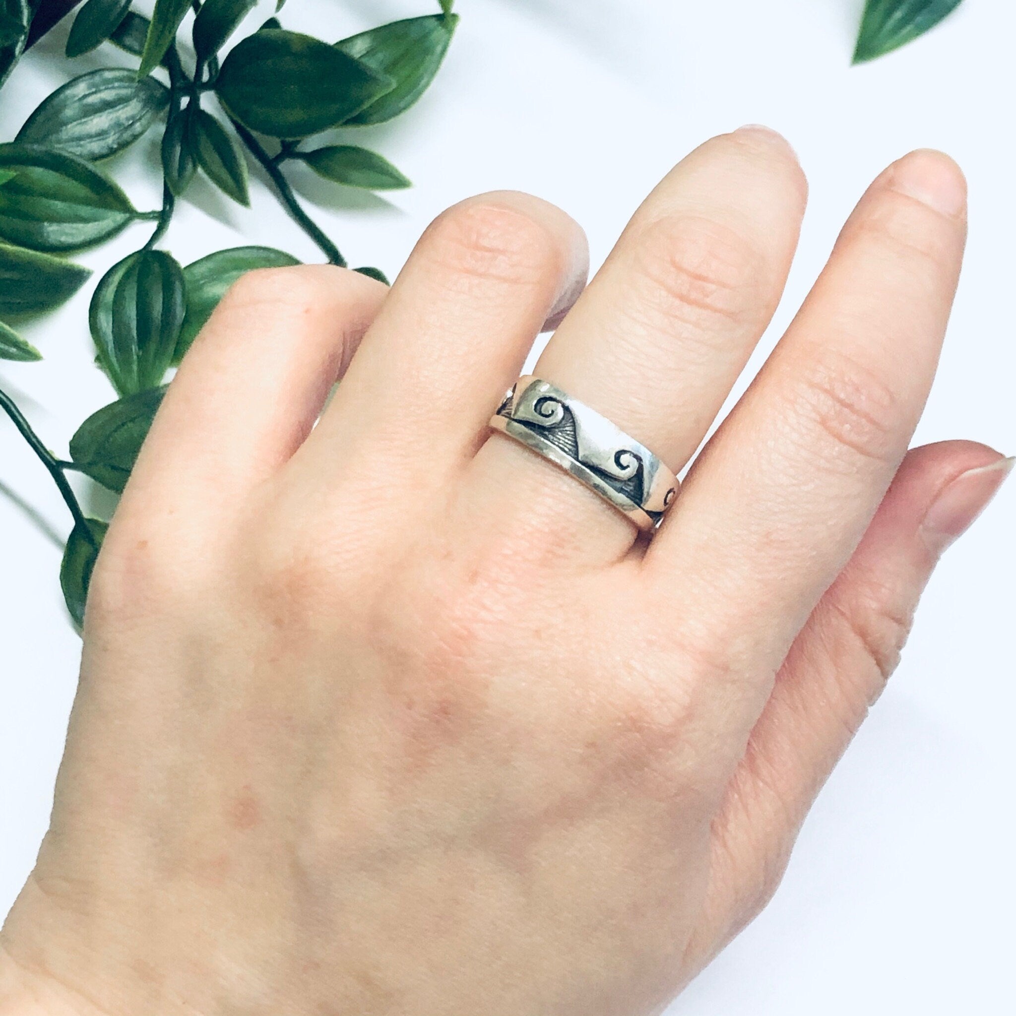 Vintage Silver Wave Ring, Wave Design Ring, Band Ring, Ring with Waves, Wavy Jewelry