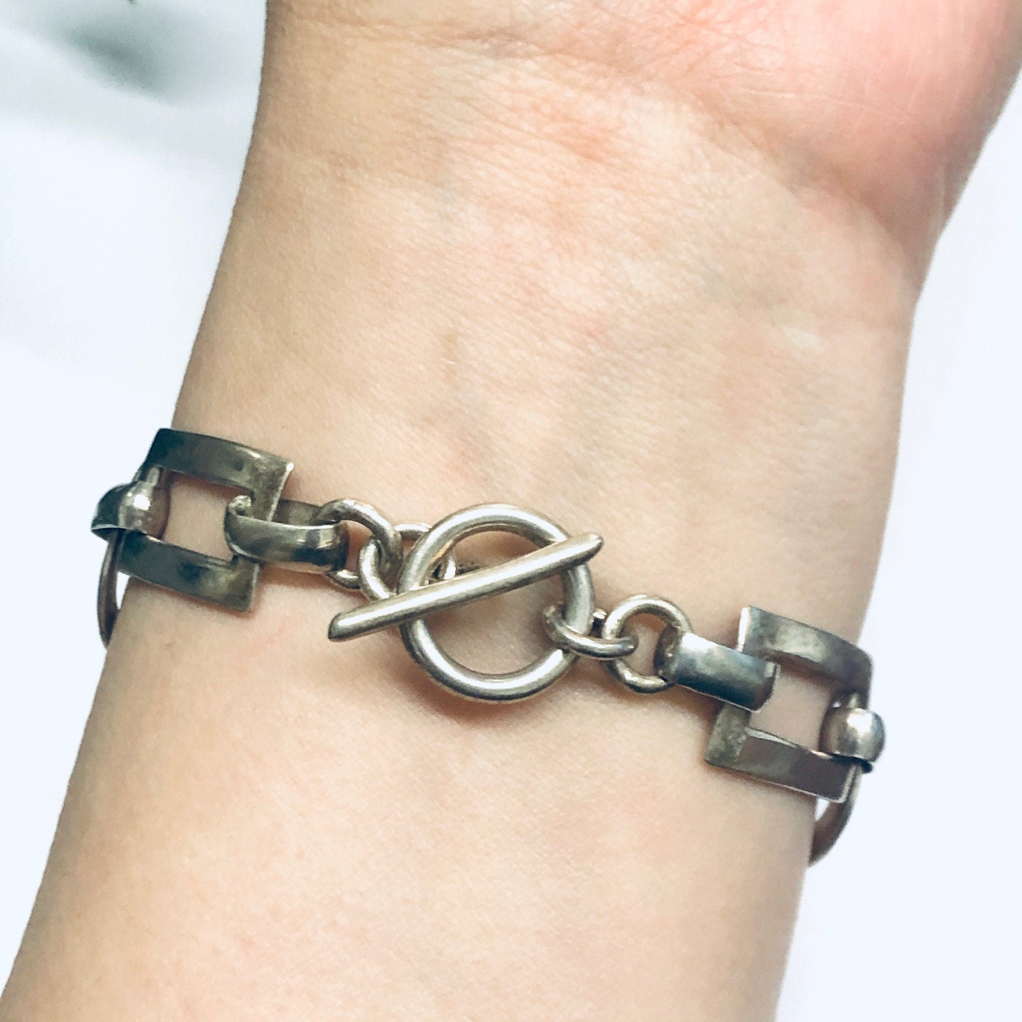 Geometric Link Bracelet, Silver Link Bracelet, Toggle Closure Bracelet, Vintage Bracelet, Cut out Jewelry, Circle Jewelry, Rectangle Jewelry