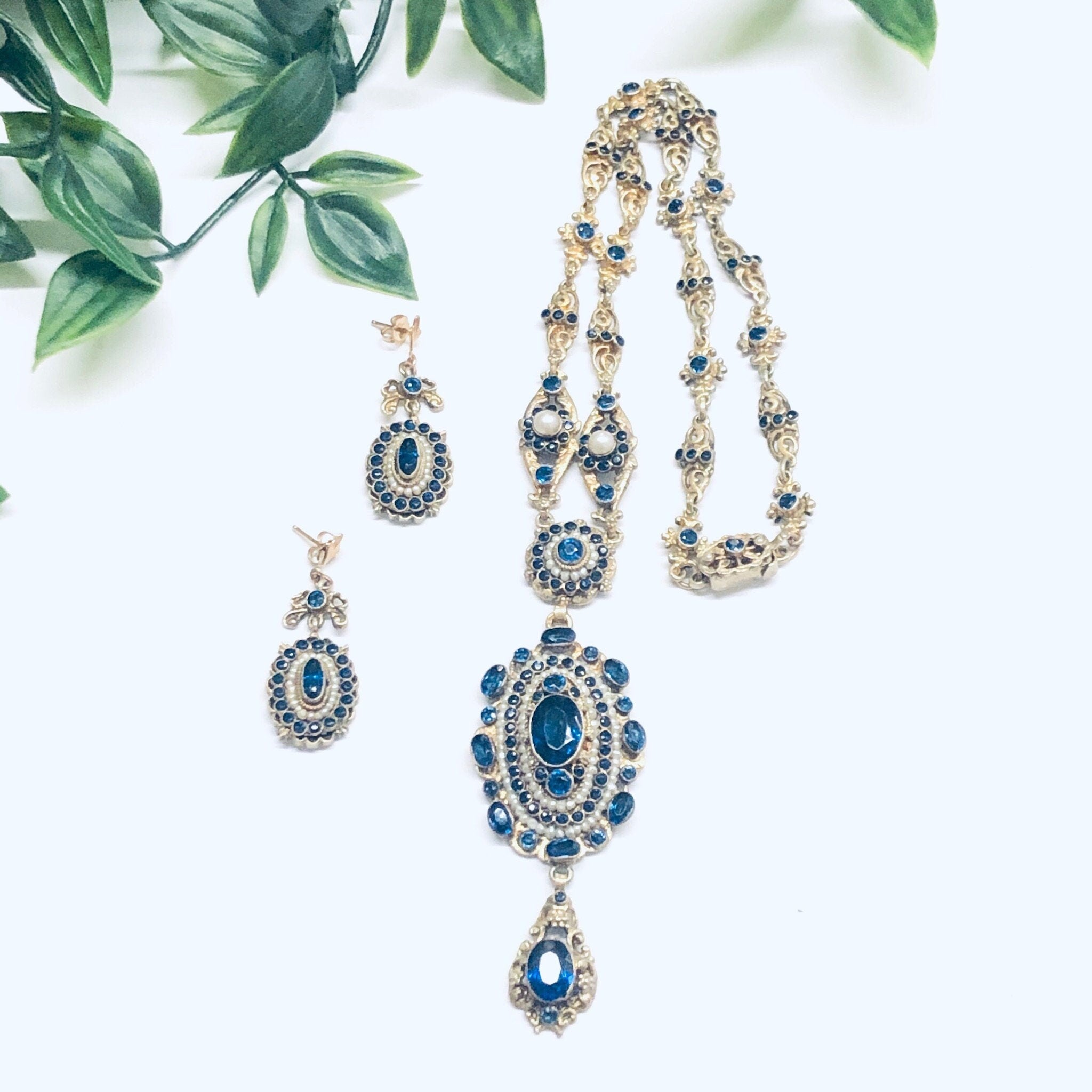 Gold Toned Jewelry Set, Lavaliere Necklace, Costume Jewelry Set, Dark Blue Gemstone Necklace, Vintage Jewelry Set, Gold and Blue Earrings