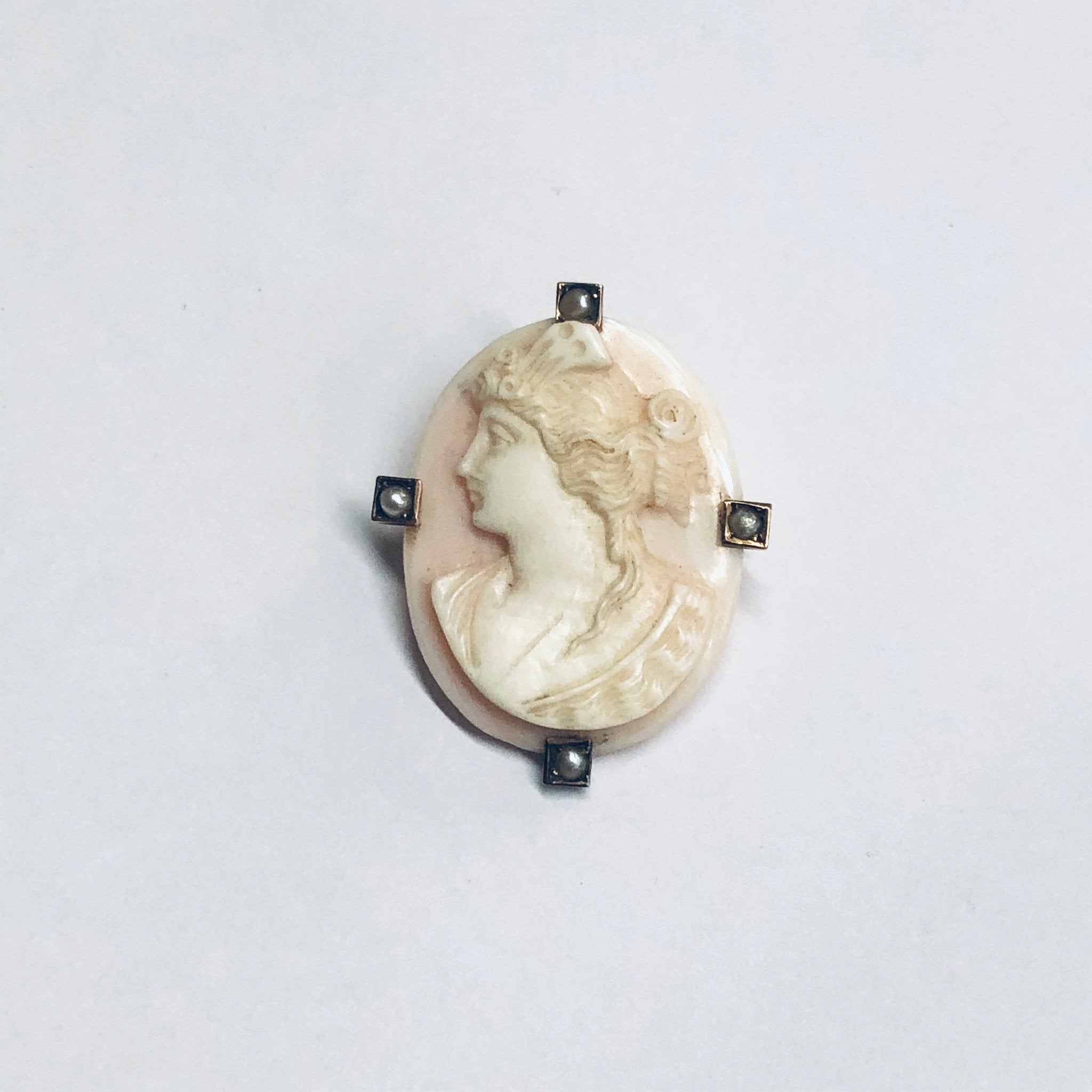 Vintage Gold Cameo, Vintage Cameo Brooch, Pink Cameo, Pearl Cameo, Vintage Gold Brooch, 14K Yellow Gold, 14K Gold Cameo