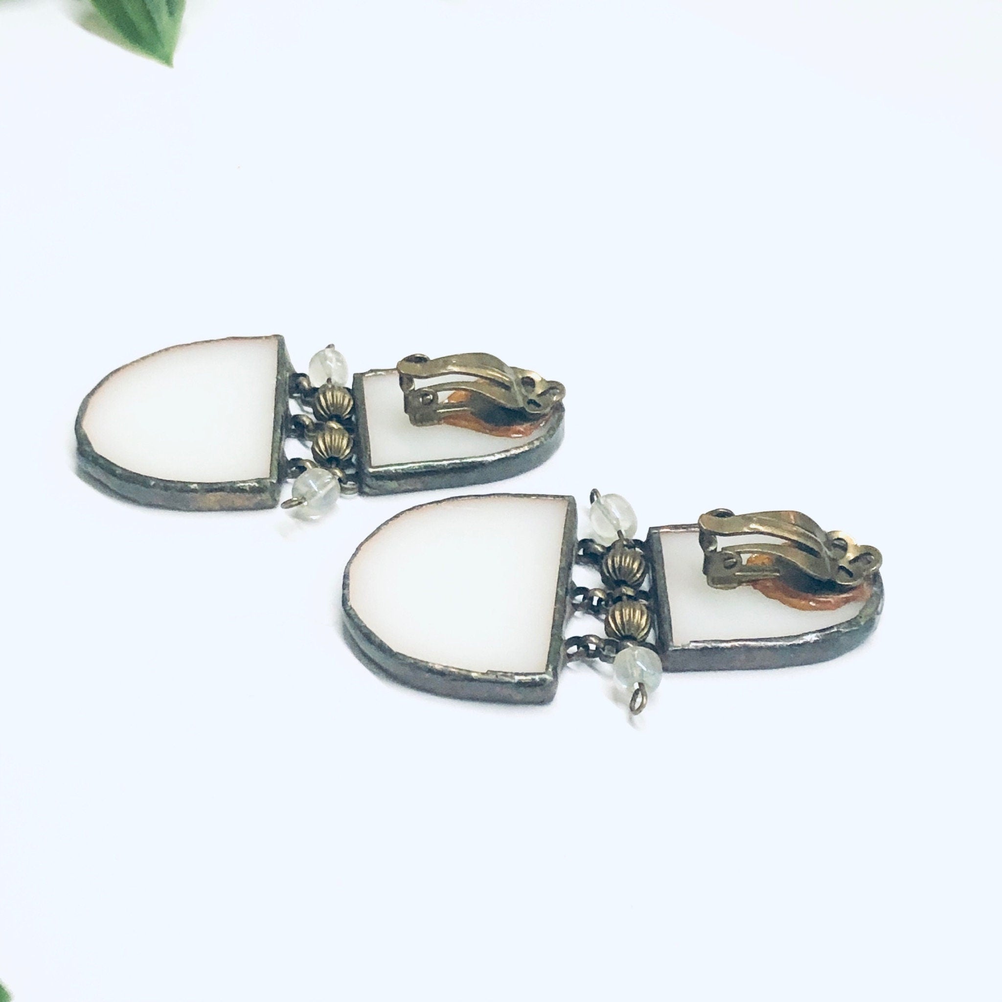 Vintage Clip On Earrings, Mother of Pearl Earrings, Valentines Day Gift, Vintage Costume Jewelry, Beaded Earrings