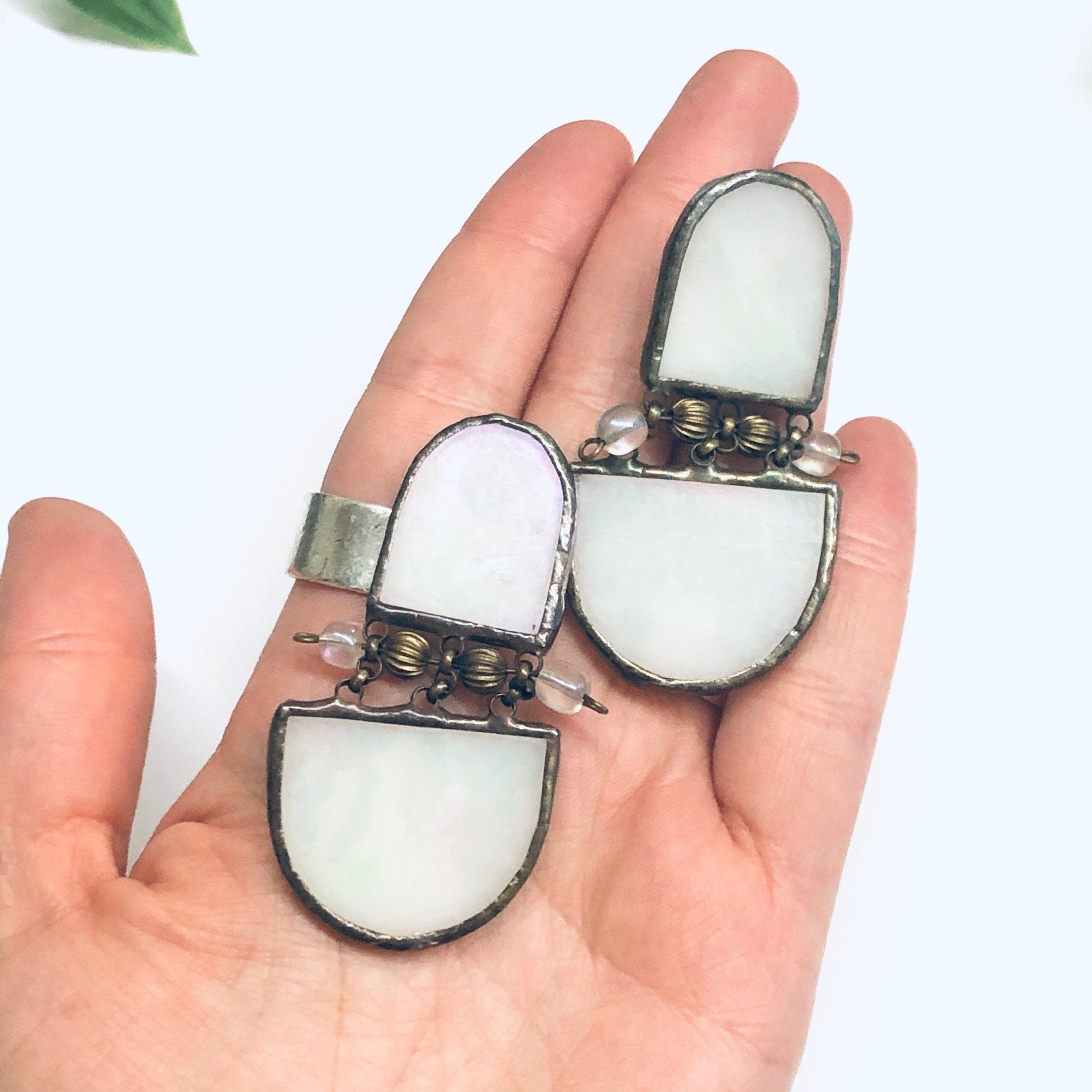 Vintage Clip On Earrings, Mother of Pearl Earrings, Valentines Day Gift, Vintage Costume Jewelry, Beaded Earrings