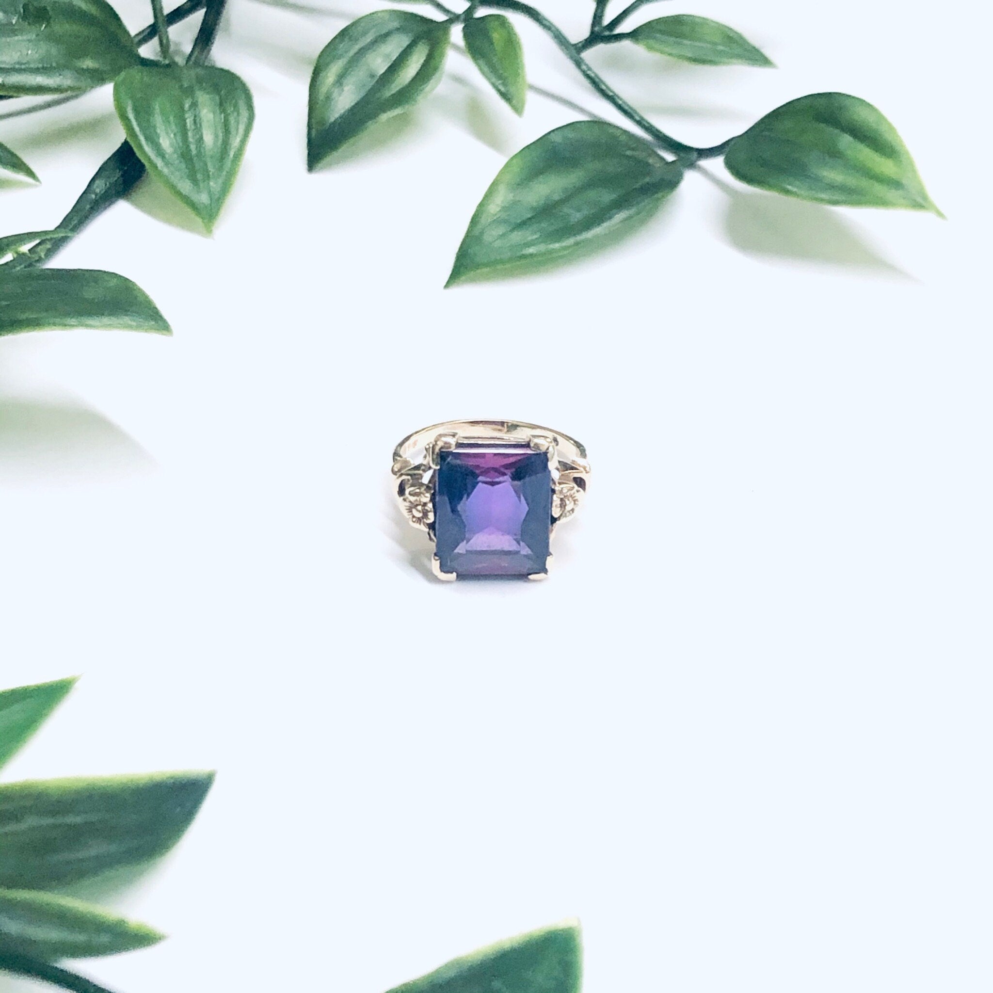 Gold Ring with Purple Gemstone, Vintage Flower Ring, 14K Gold Ring, Vintage Gold Jewelry, Purple and Gold, Valentines Day Gift