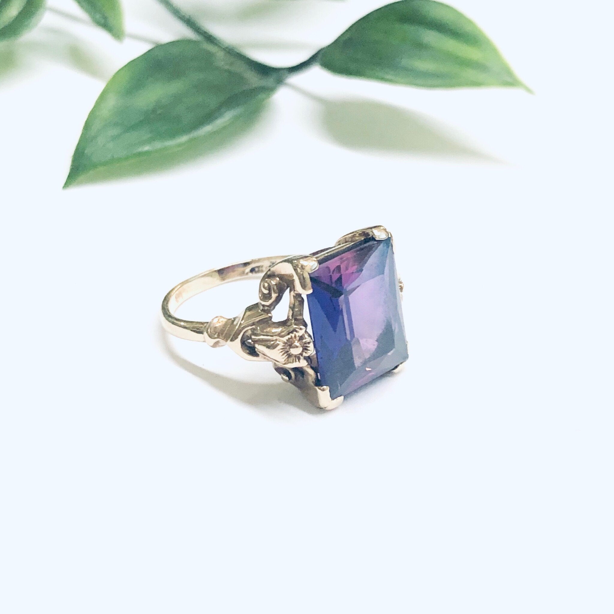Gold Ring with Purple Gemstone, Vintage Flower Ring, 14K Gold Ring, Vintage Gold Jewelry, Purple and Gold, Valentines Day Gift