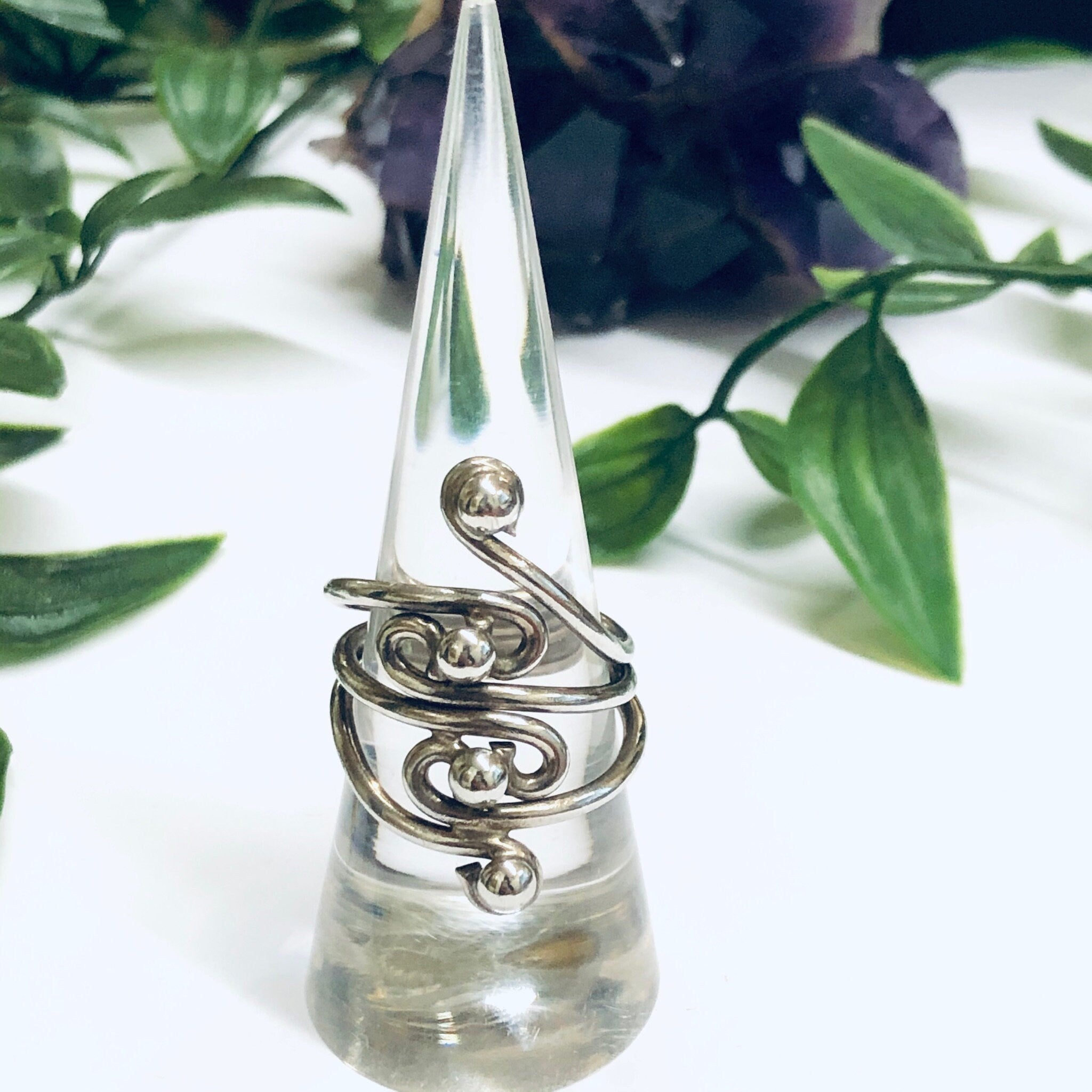 Vintage Silver Swirl Ring, Large Swirl Ring, Vintage Thumb Ring, Vintage Statement Jewelry, Unique Ring
