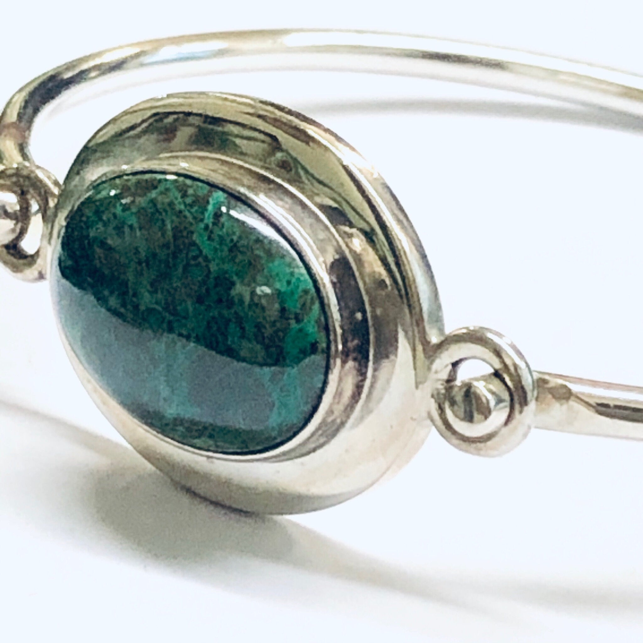 Vintage Silver Bangle Bracelet with Turquoise Stone, Green turquoise Bracelet, Unique Jewelry, Minimalist Style Bracelet