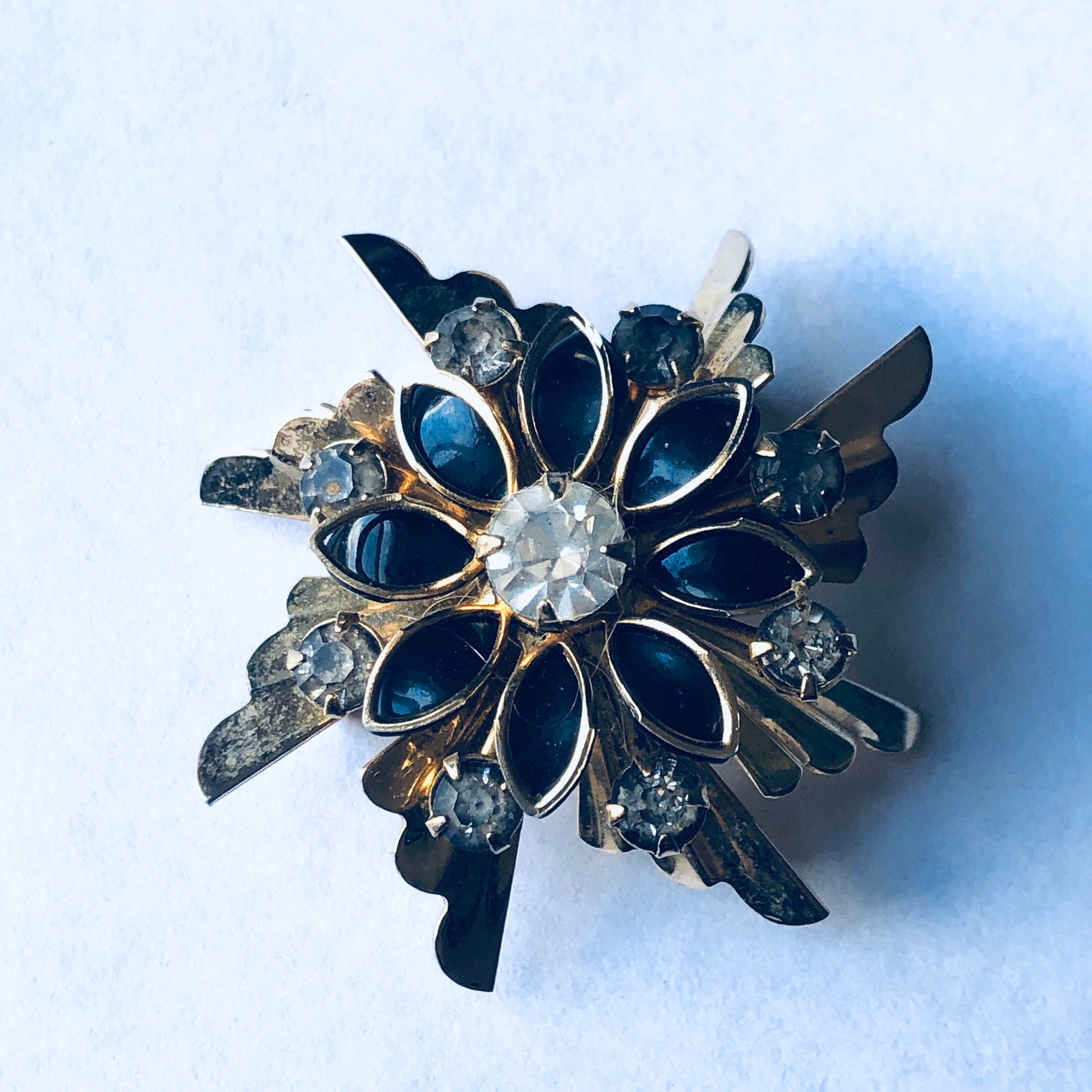 Vintage Brooch, Gold Toned Brooch, Vintage Costume Jewelry, Black and Gold Pin, gold Toned Pendant, Rhinestone Pin