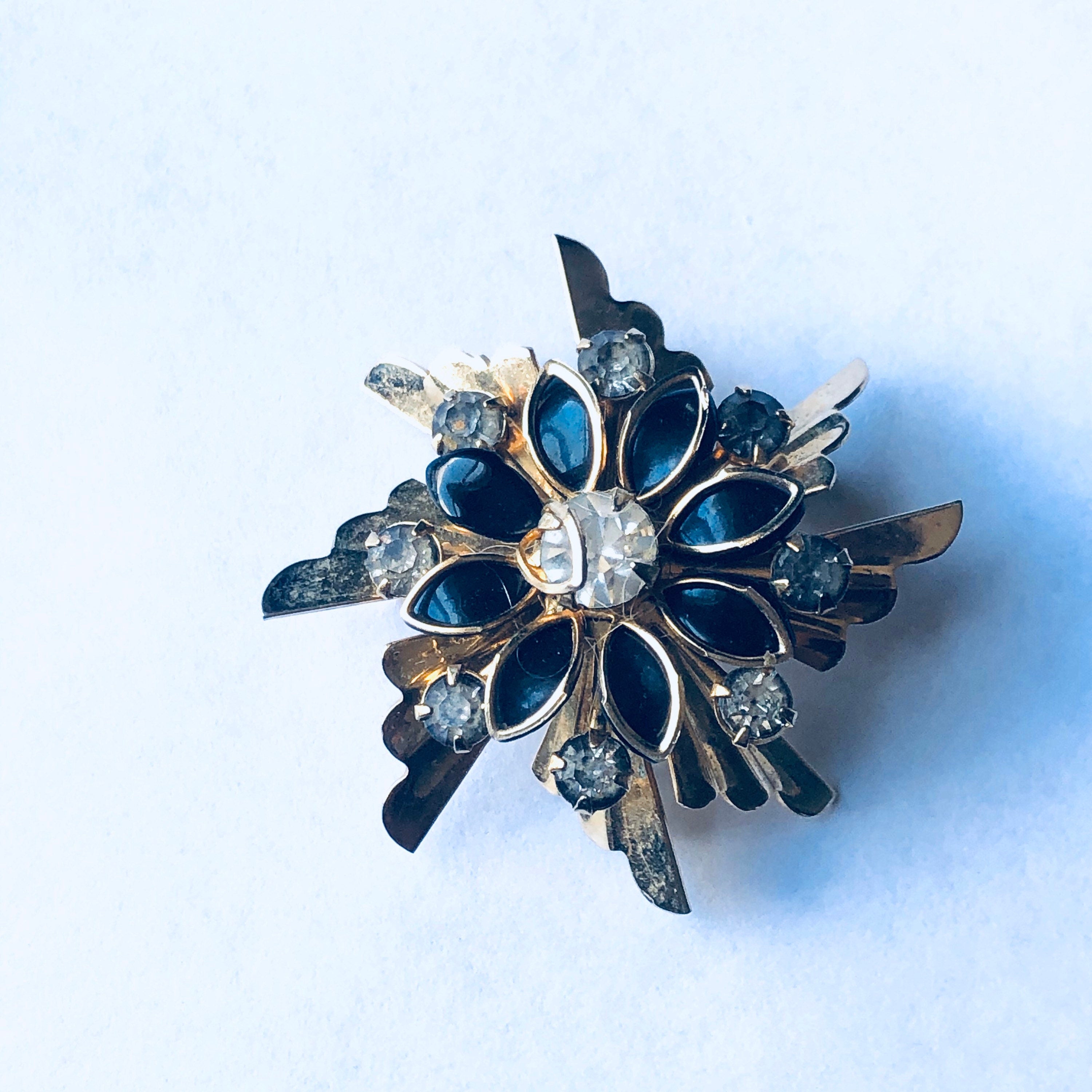 Vintage Brooch, Gold Toned Brooch, Vintage Costume Jewelry, Black and Gold Pin, gold Toned Pendant, Rhinestone Pin