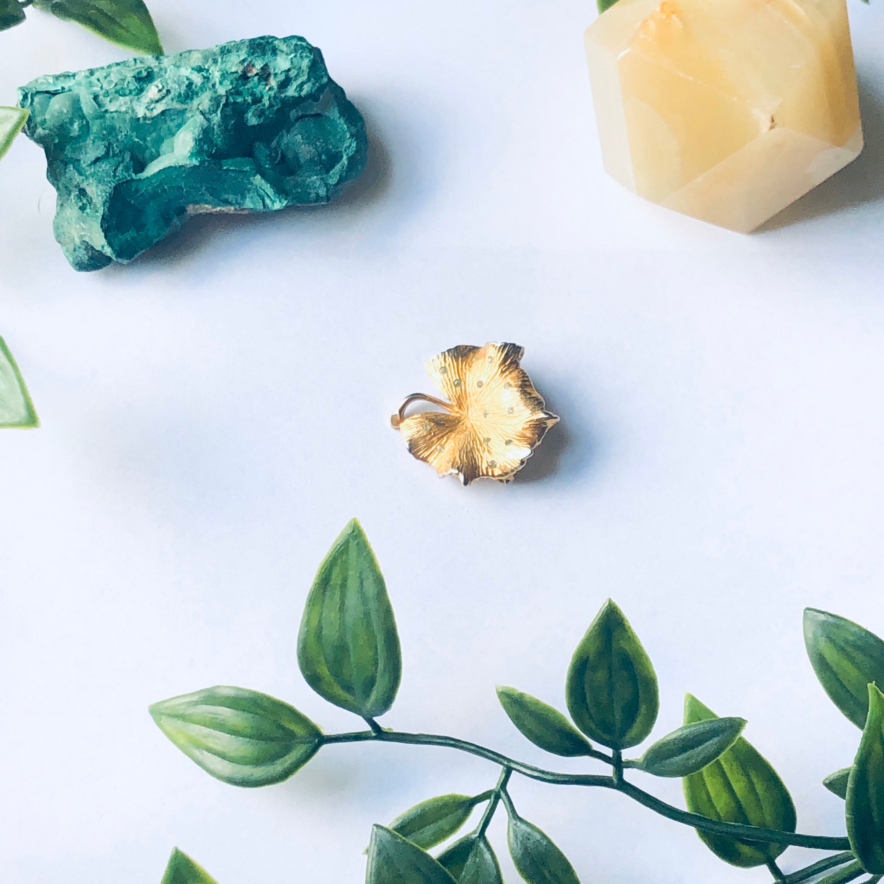 Vintage Gold Toned Leaf Pin, Vintage Costume Jewelry, Small Leaf Pin, Mothers Day Gift, Vintage Leaf Brooch