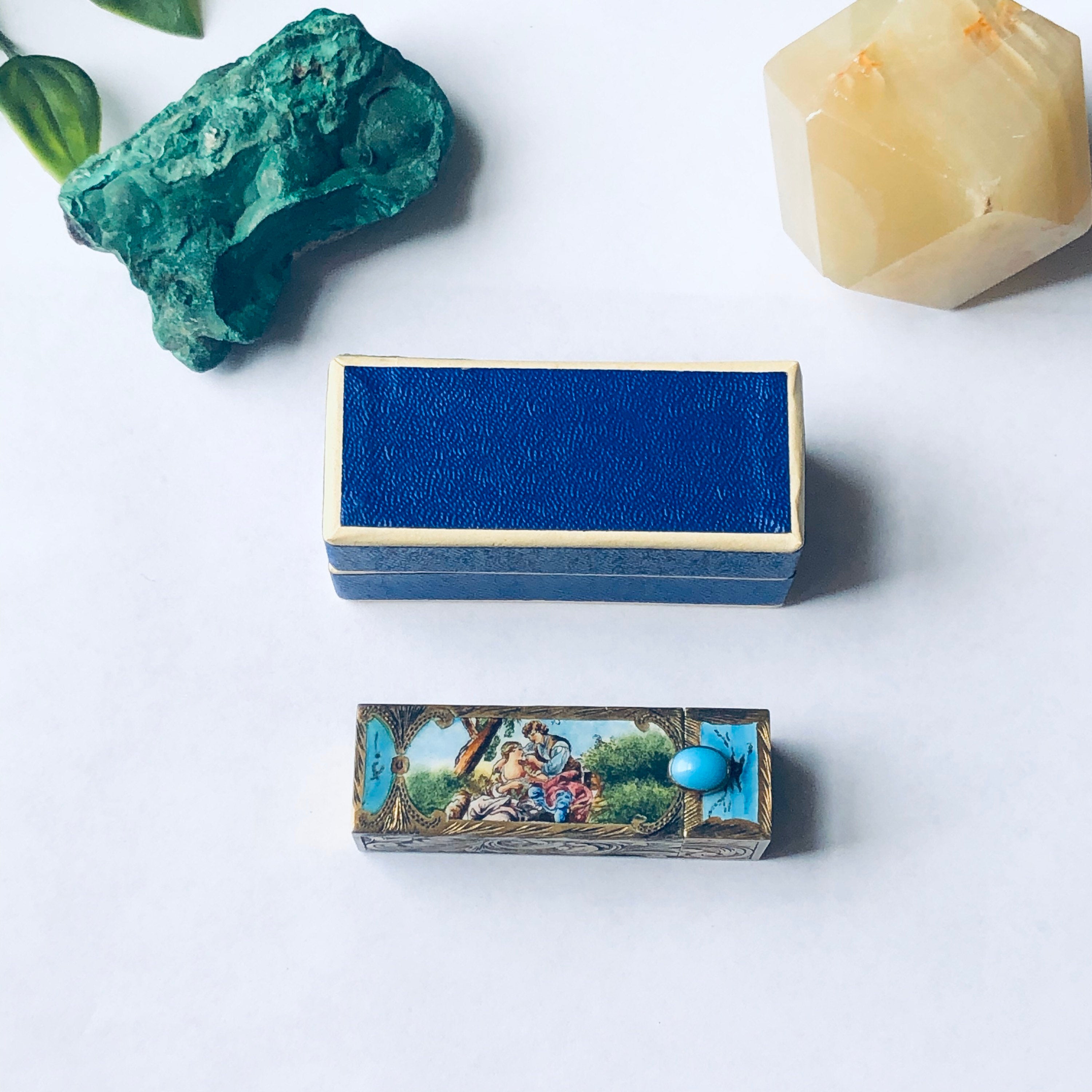 G Tutunzi Roma Vanity Lipstick Case with Mirror, Enamel Lipstick Holder, Etched Lipstick Tube, Reusable Lipstick Holder with Box