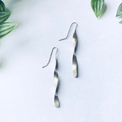 Vintage Silver Swirl Earrings, Silver Dangle Earrings, Minimalist Jewelry, Long Silver Earrings, Silver Spiral Earrings