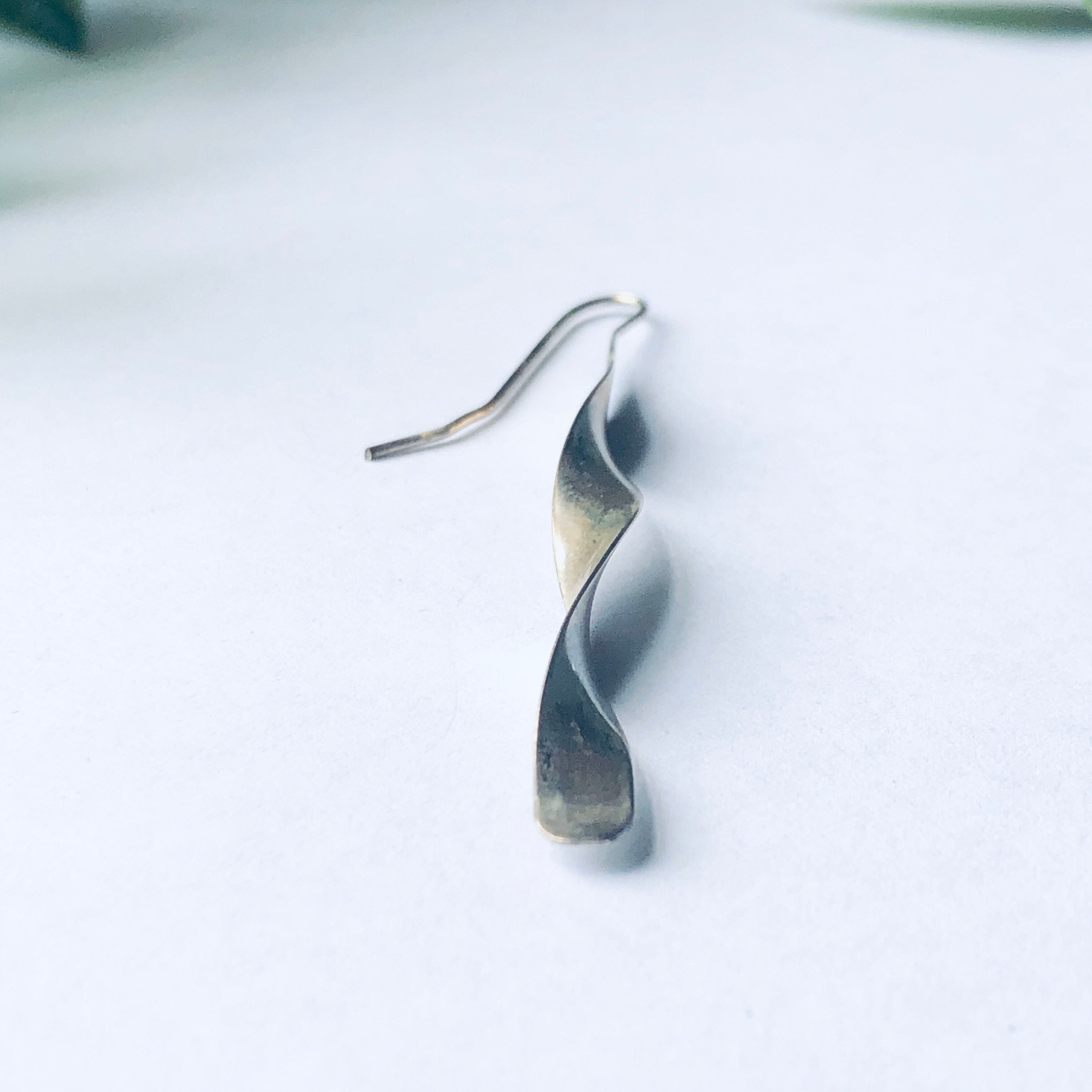 Vintage Silver Swirl Earrings, Silver Dangle Earrings, Minimalist Jewelry, Long Silver Earrings, Silver Spiral Earrings