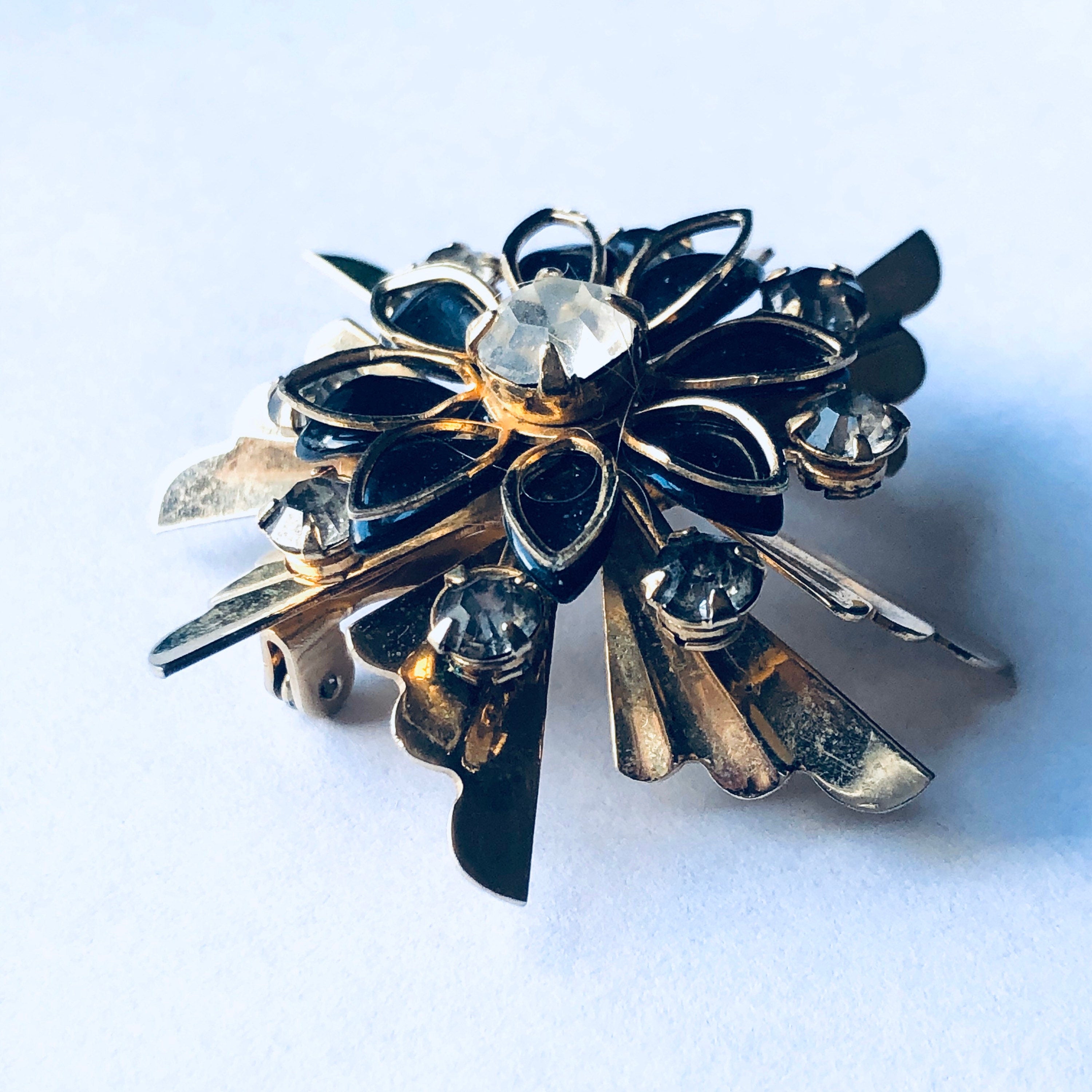 Vintage Brooch, Gold Toned Brooch, Vintage Costume Jewelry, Black and Gold Pin, gold Toned Pendant, Rhinestone Pin