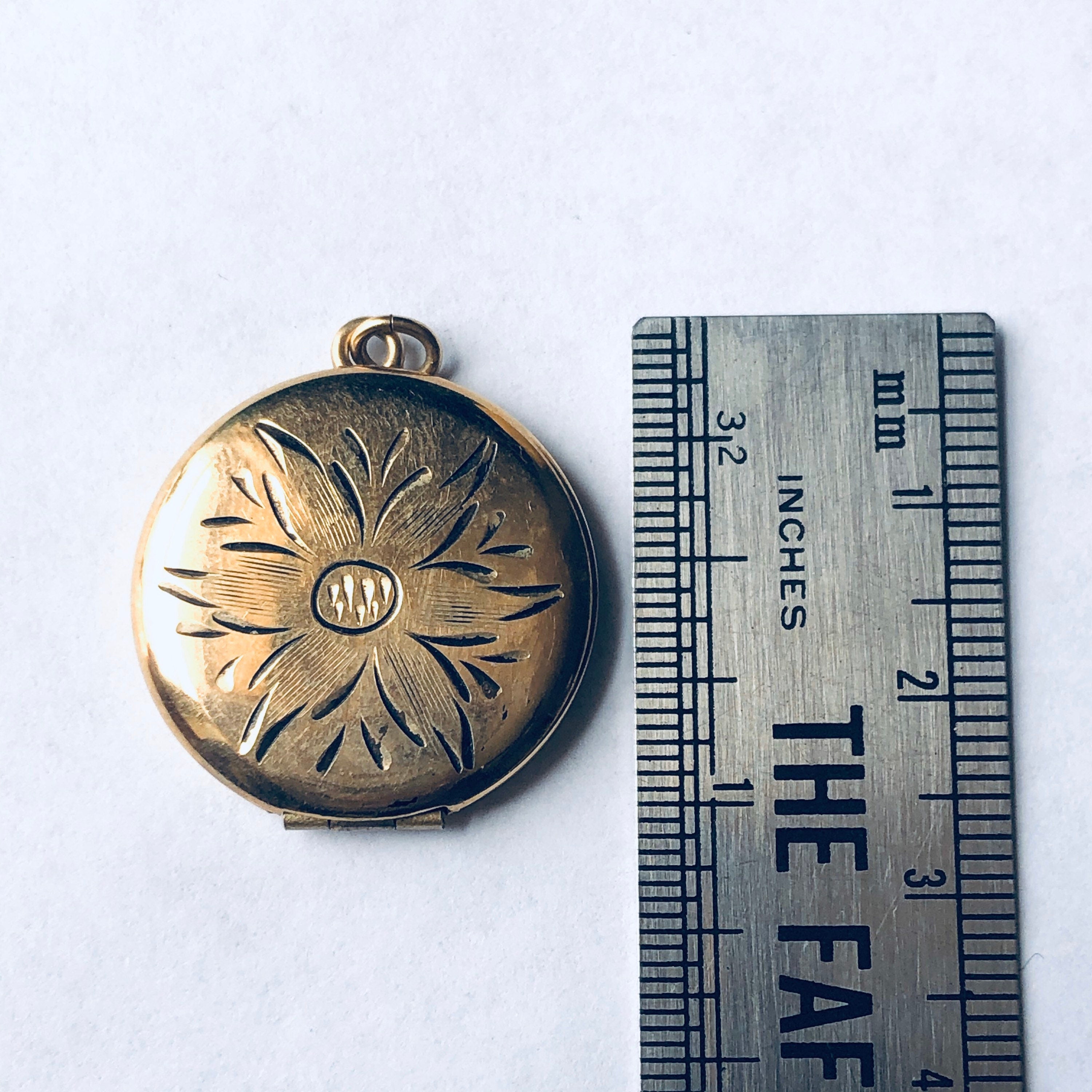 Vintage Gold Filled Flower Locket, Gold Locket Pendant, Floral Design Locket, Etched Gold Locket, Mothers Day Gift, Flower Locket