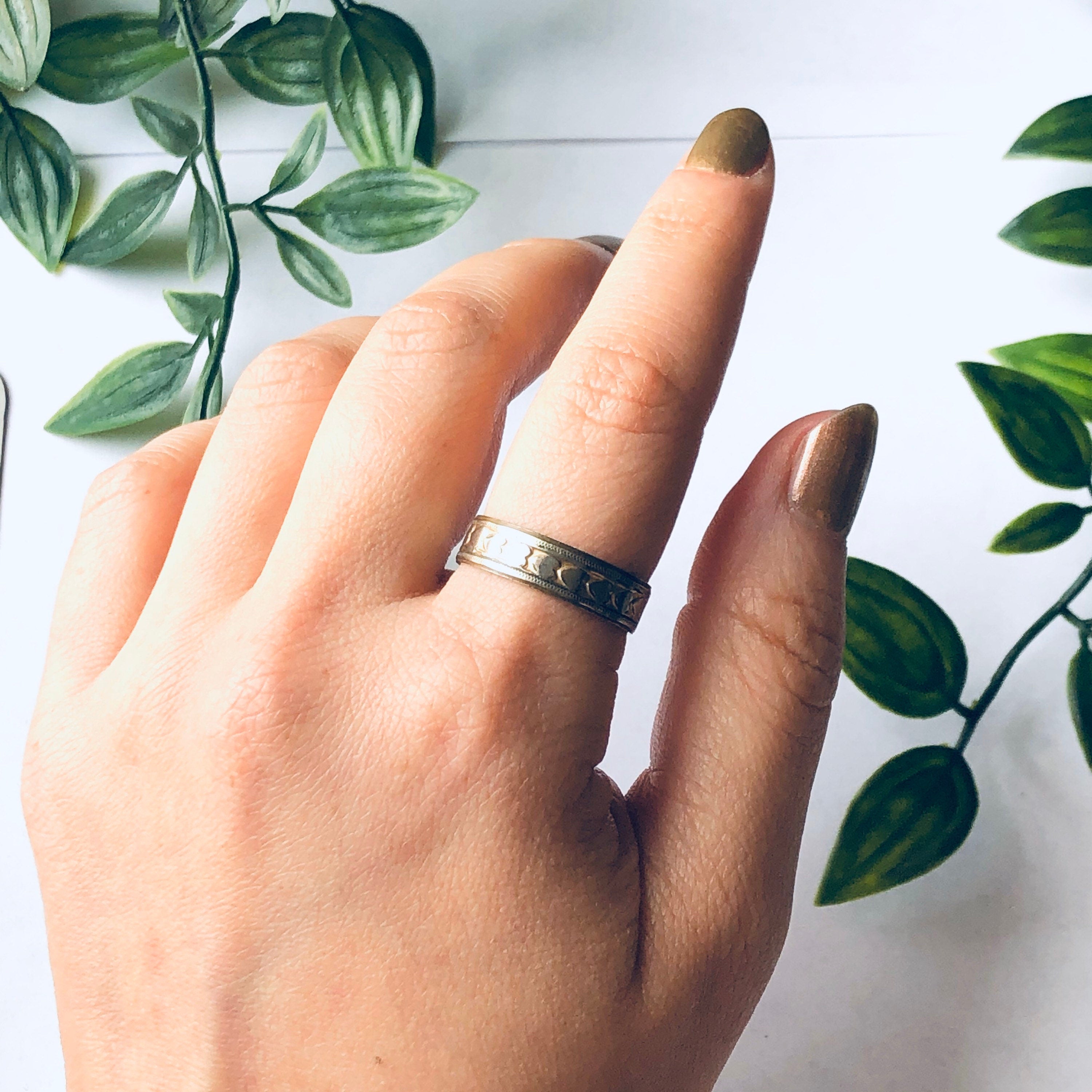 Vintage Heart Band Ring, Gold Filled Heart Ring, Stackable Ring, Stacking Ring, Vintage Jewelry, Thing Band Ring
