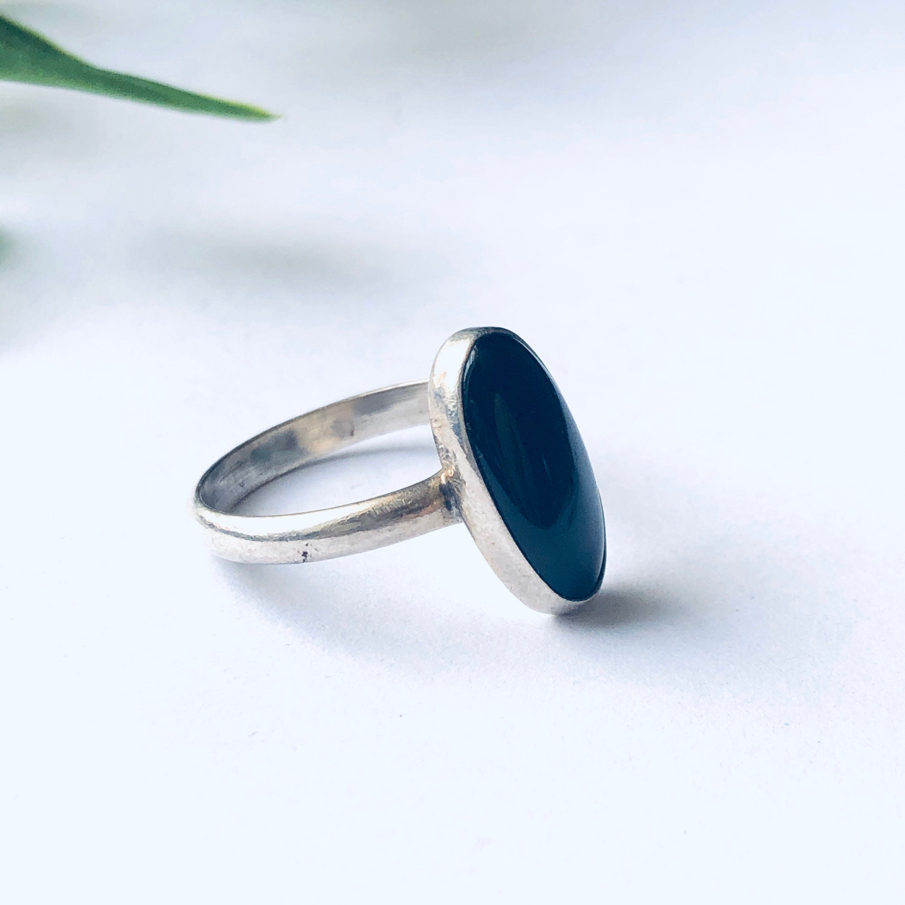 Simple Vintage Silver Ring with Black Onyx Stone, Silver and Onyx Ring, Oval Shaped Onyx Gemstone, Unique Vintage Ring