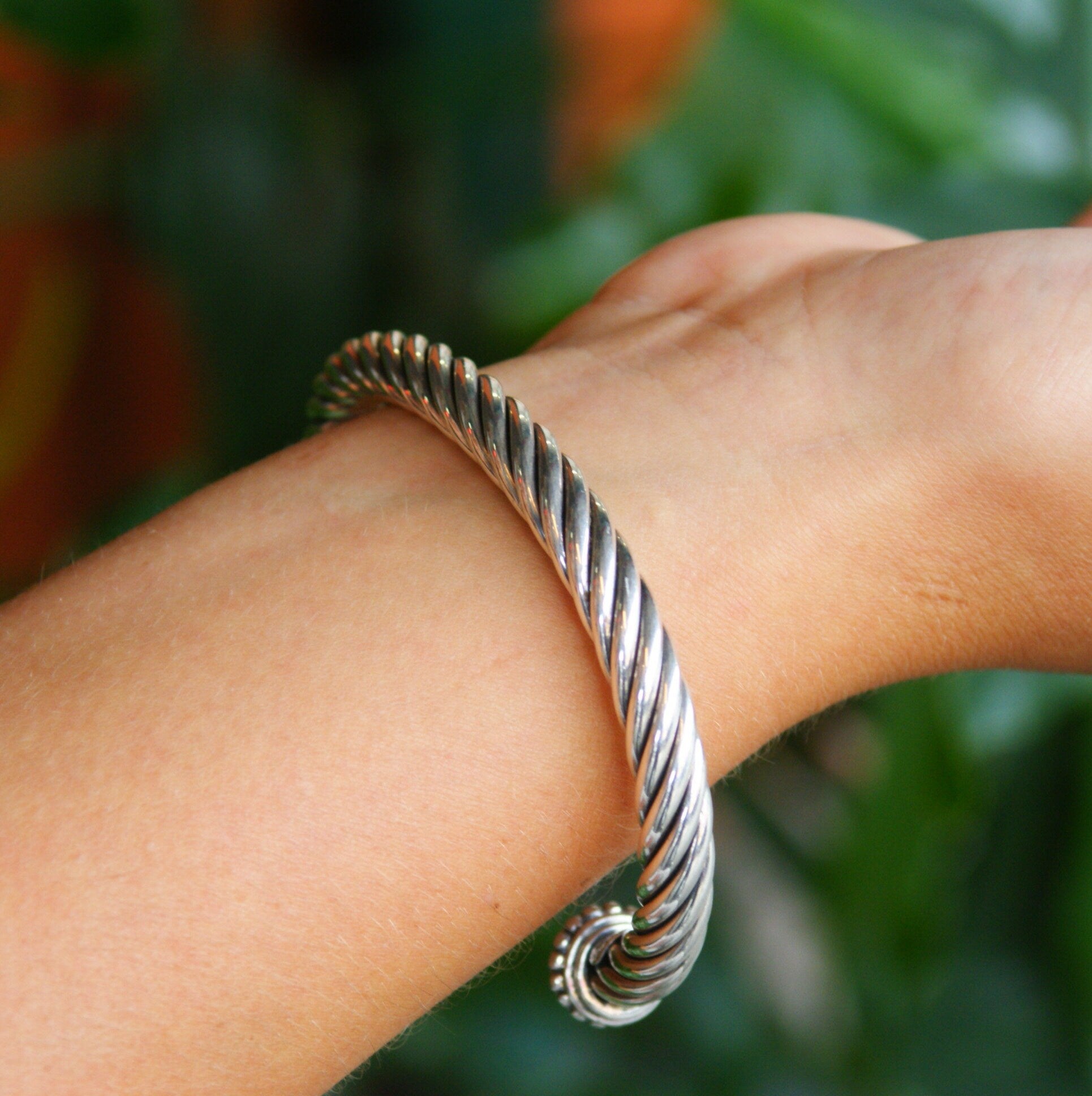 Vintage Italian Sterling Silver And 18K Gold Cuff Bracelet, Modern Silver And Gold Bracelet, Silver And Gold Cuff Bracelet With Detail