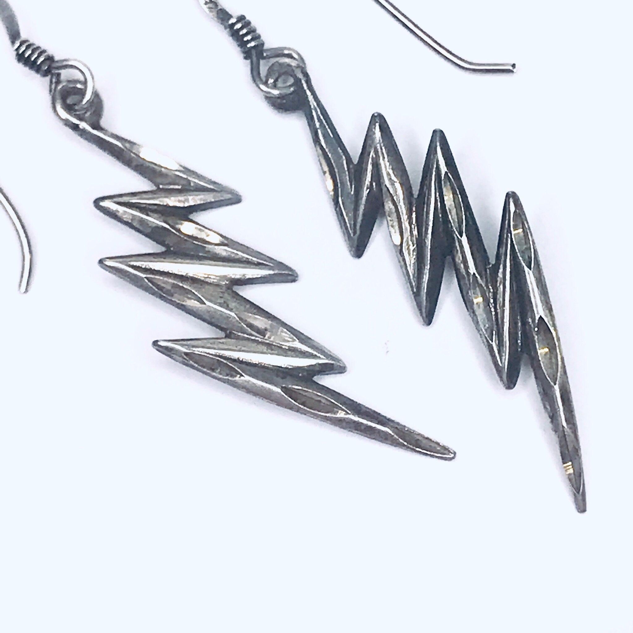 Vintage Sterling Silver Lightning Bolt Earrings, Unique Silver Earrings With Carved Details, Minimal Dangle Sterling Lightning Bolt Earrings