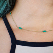 Vintage 14K Gold Choker Necklace With 5 Malachite Slices, Unique Choker With Gold Set Malachite Slices, 14K Gold Necklace With Green Details