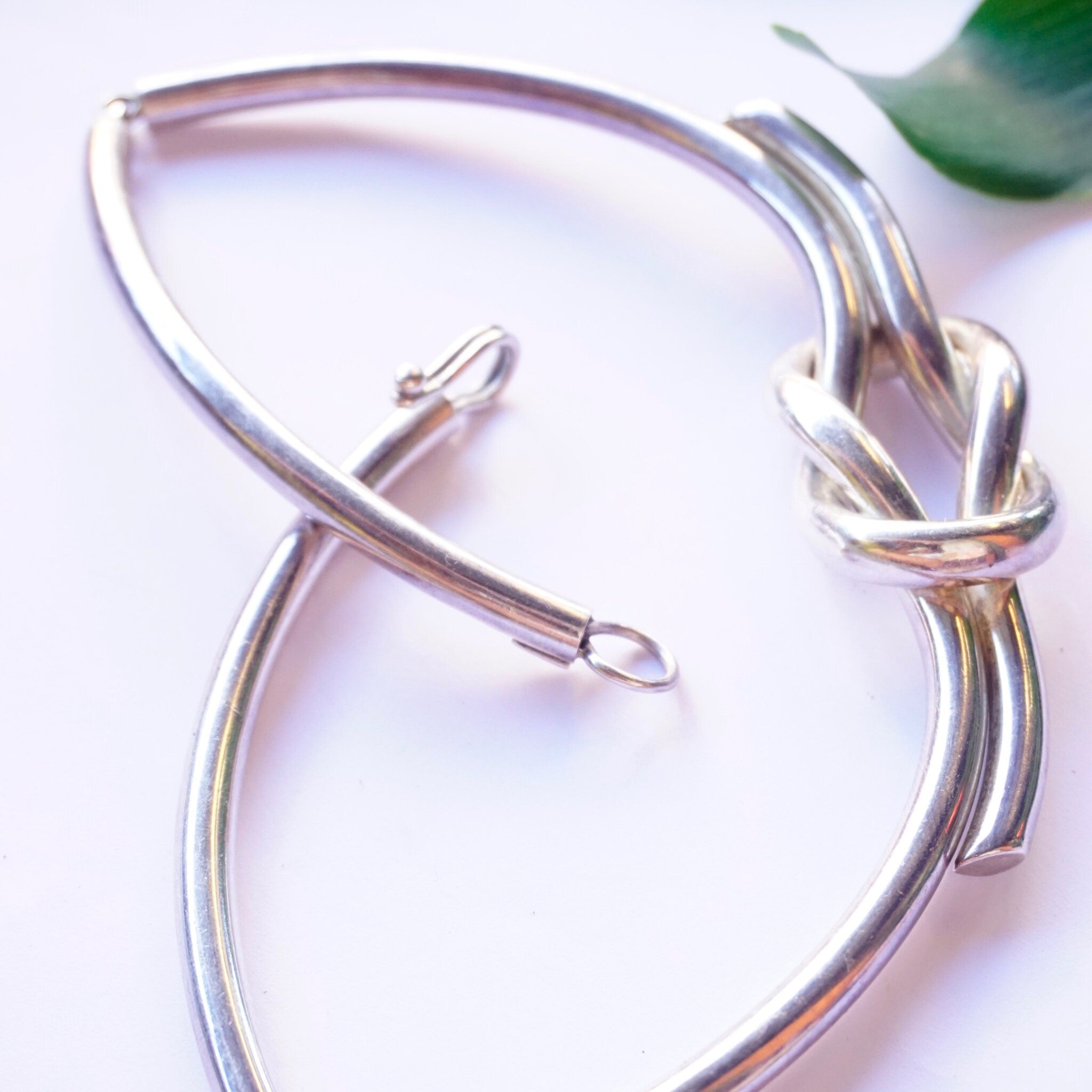 Vintage Sterling Silver Love Knot Choker Necklace, Statement Necklace With Infinity Knot, Unique Linked Choker Necklace With Knot Pendant