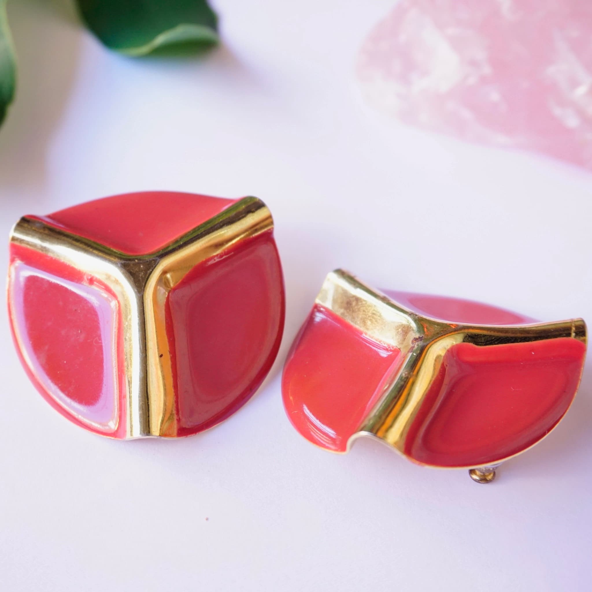 Vintage Abstract Pink and Gold Metal Stud Earrings, 80's Costume Jewelry Earrings With 3D Ripple, Gaudy Pink and Gold Costume Earrings