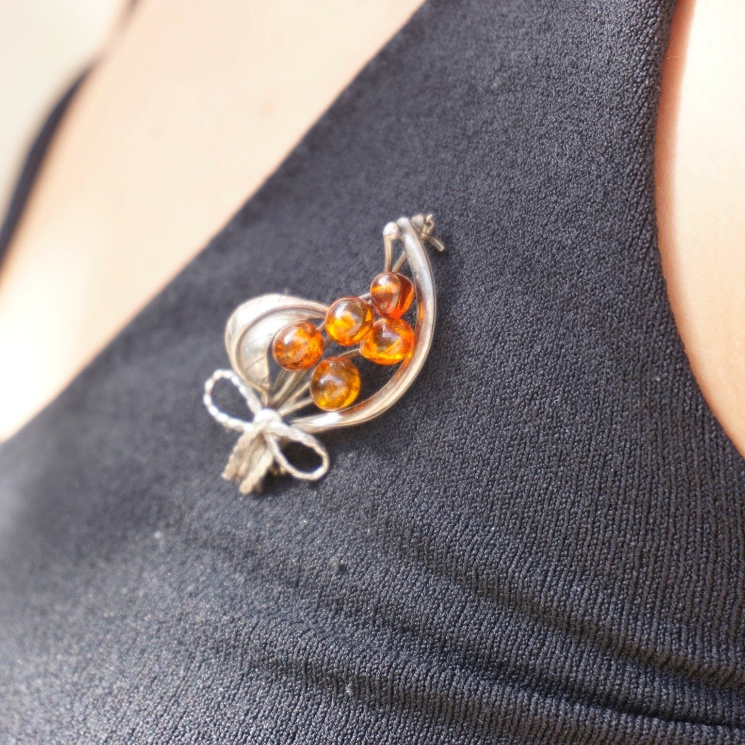 Vintage Silver and Amber Brooch, Unique Pin With Natural Amber Berries and a Silver Detailed Leaf, Beautiful Amber Brooch Made With Silver