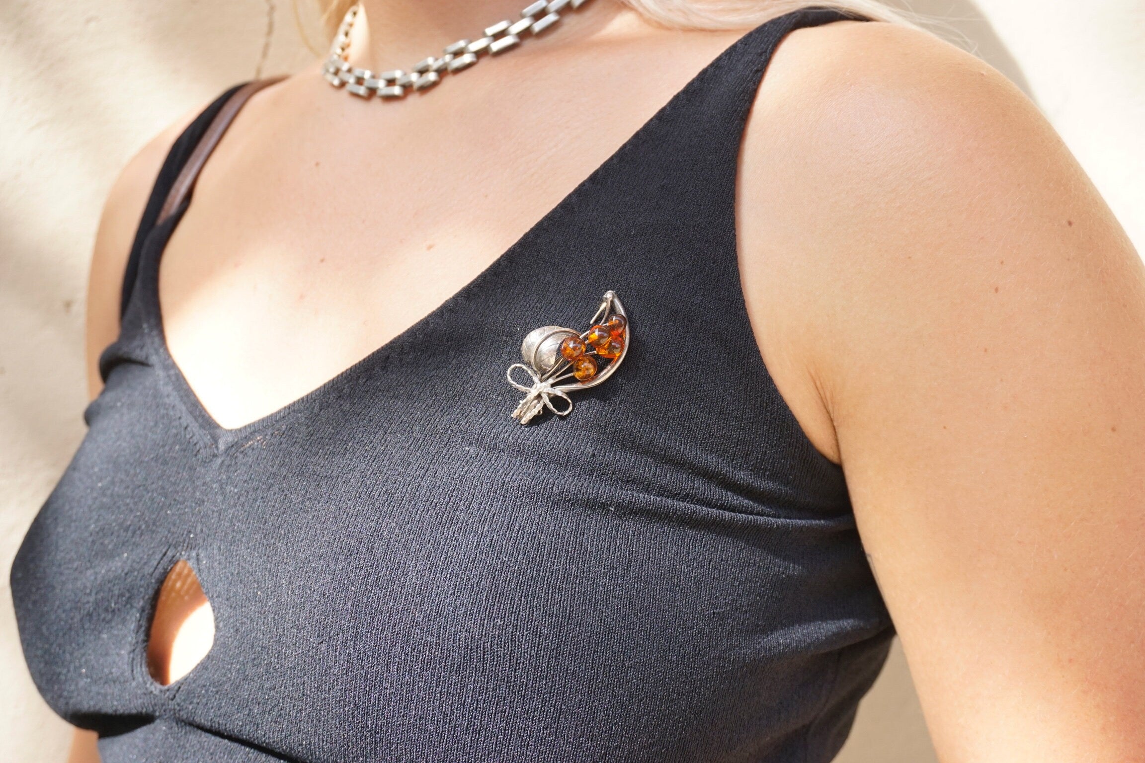 Vintage Silver and Amber Brooch, Unique Pin With Natural Amber Berries and a Silver Detailed Leaf, Beautiful Amber Brooch Made With Silver