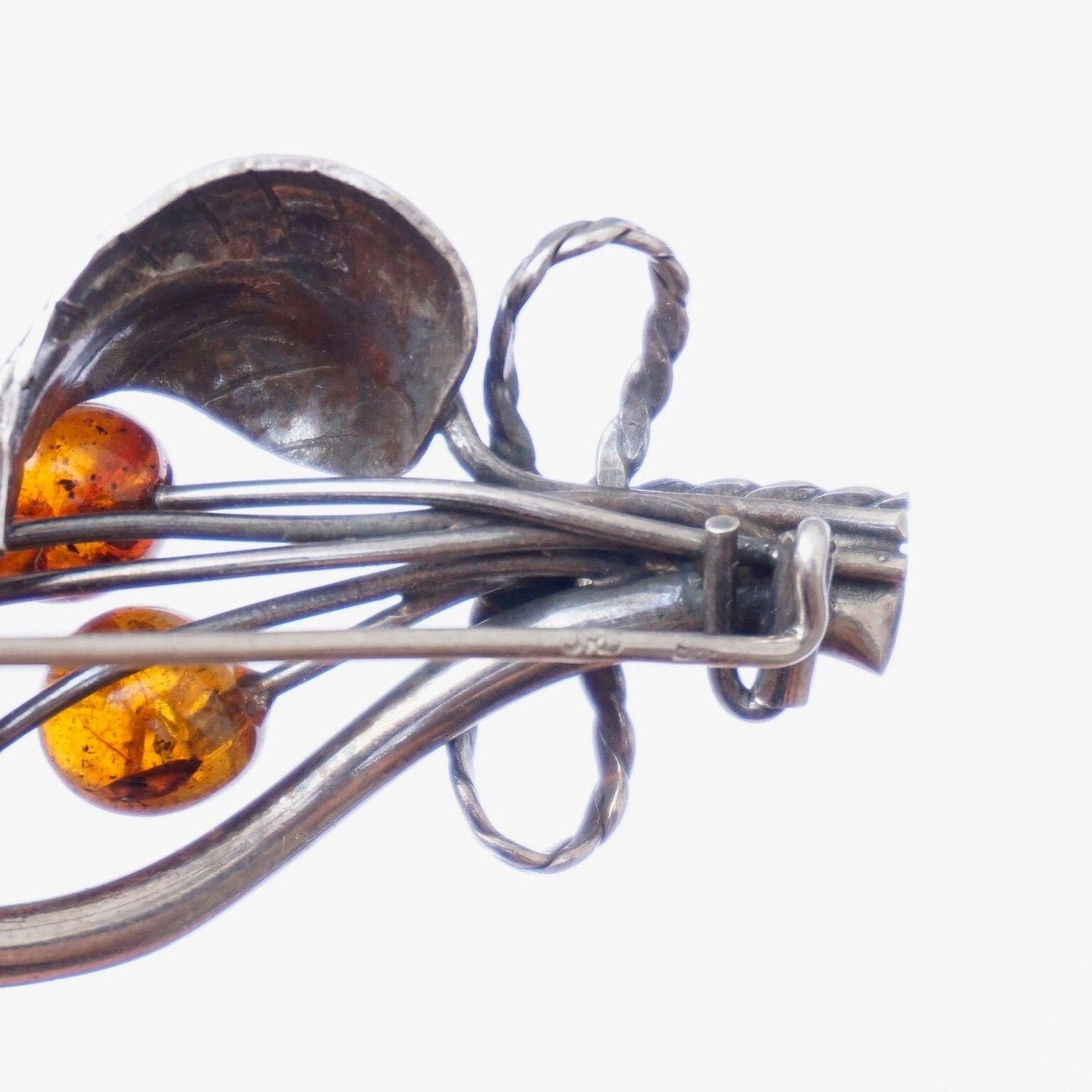 Vintage Silver and Amber Brooch, Unique Pin With Natural Amber Berries and a Silver Detailed Leaf, Beautiful Amber Brooch Made With Silver