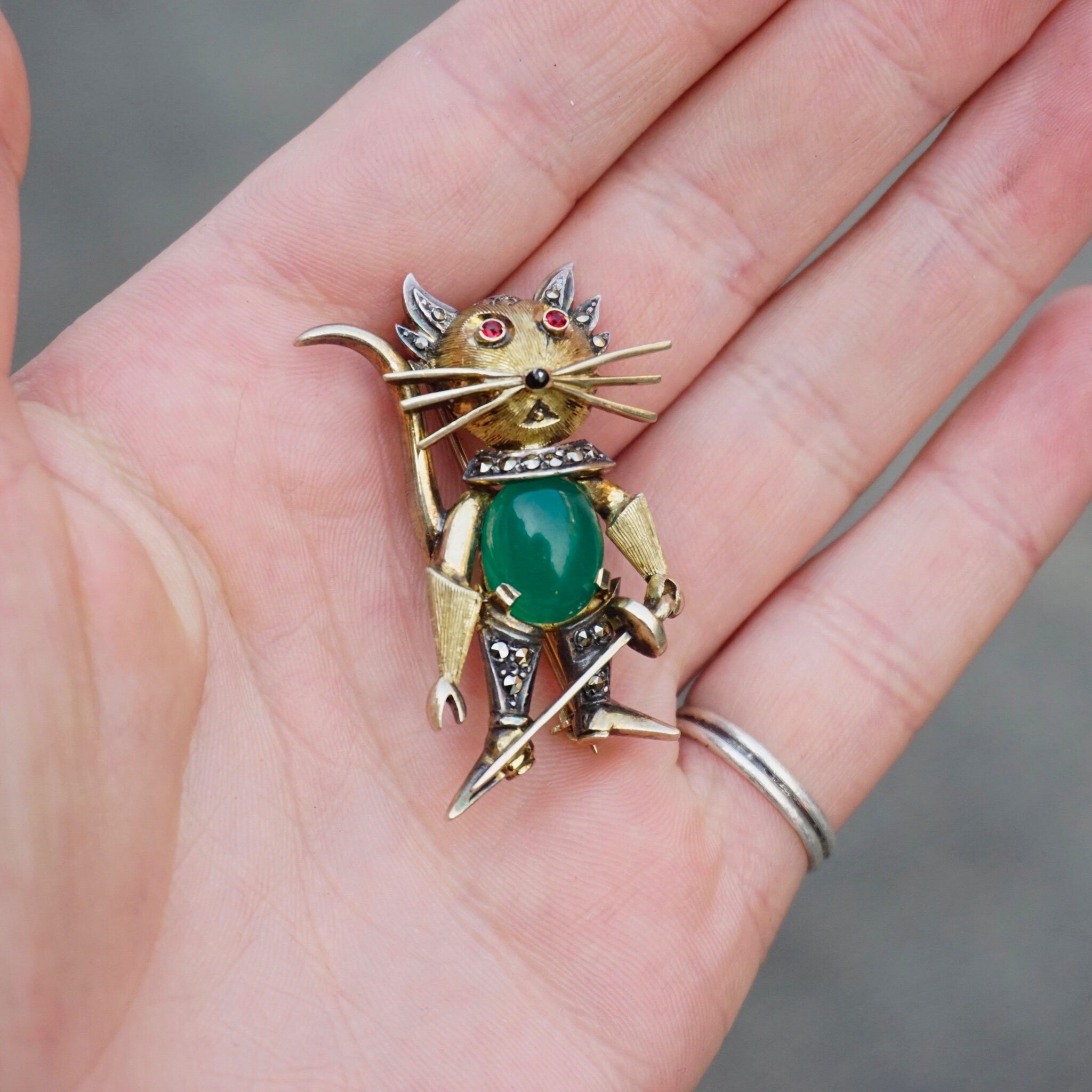 Vintage Germany Sterling Gold Toned Jelly Belly Puss in Boots Brooch With Chrysoprase and Marcasite, Quirky Cat Pin With Green Gemstone