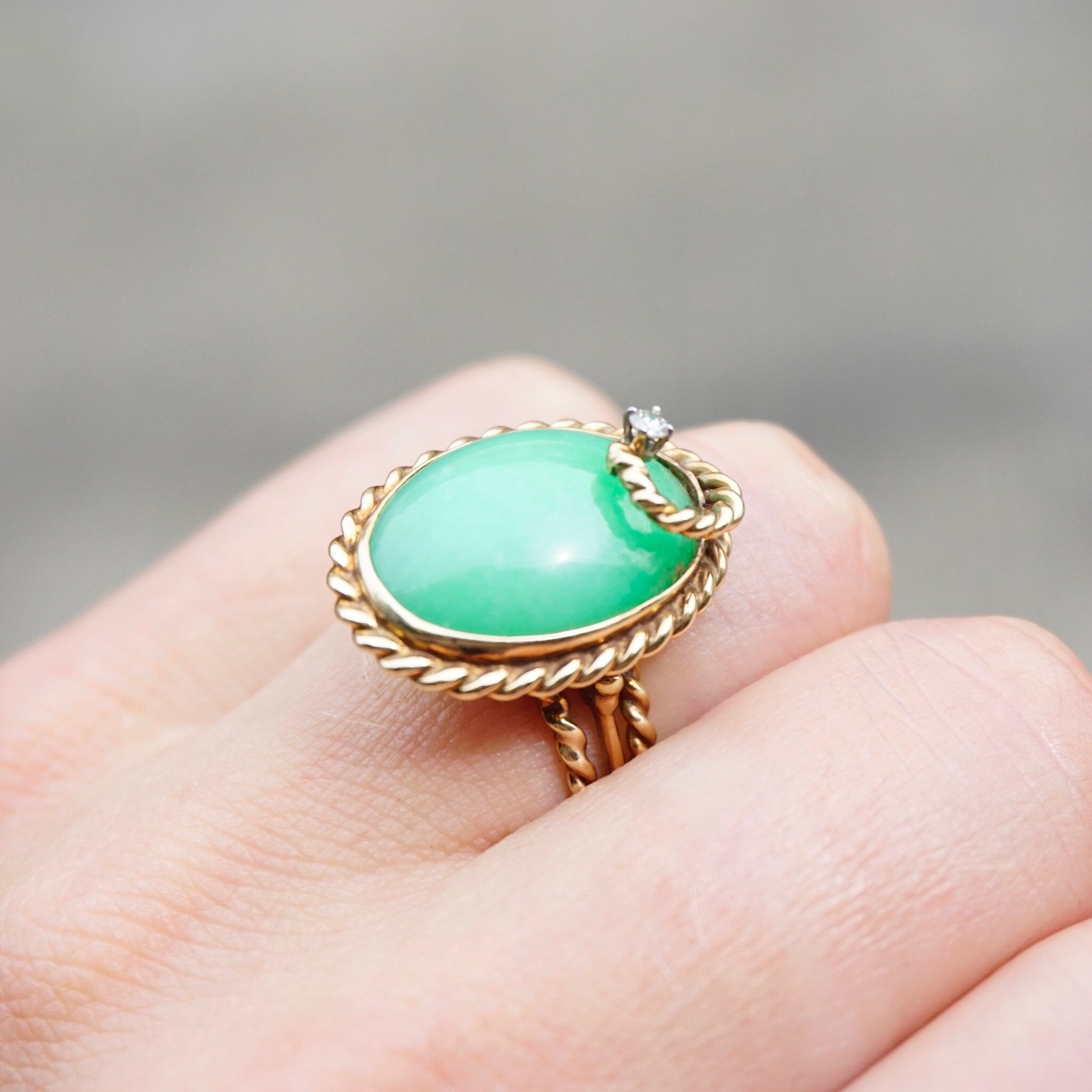 Vintage 14K Gold Jade and Diamond Cocktail Ring, Gold Twist Estate Ring With Green Jade Stone and Diamond Accent, Large Jade Cocktail Ring