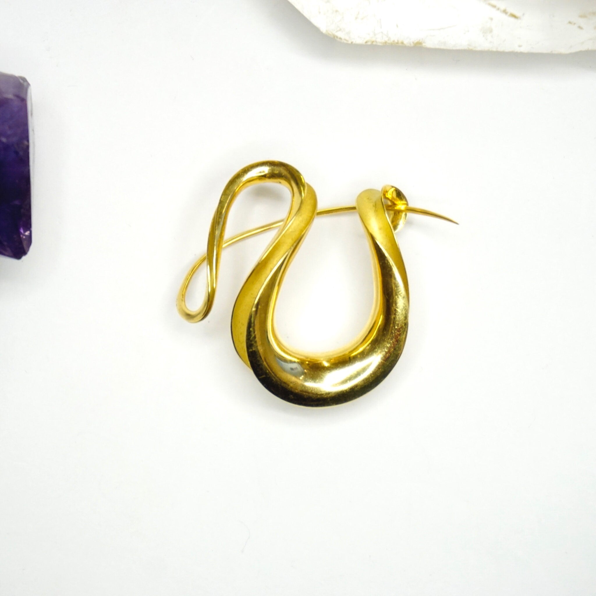 Vintage 18K Gold M Good Brooch, Abstract Gold Pendant, Unique M Good 18K Gold Brooch, Antique Gold Accessories, Delicate Gold Jewelry