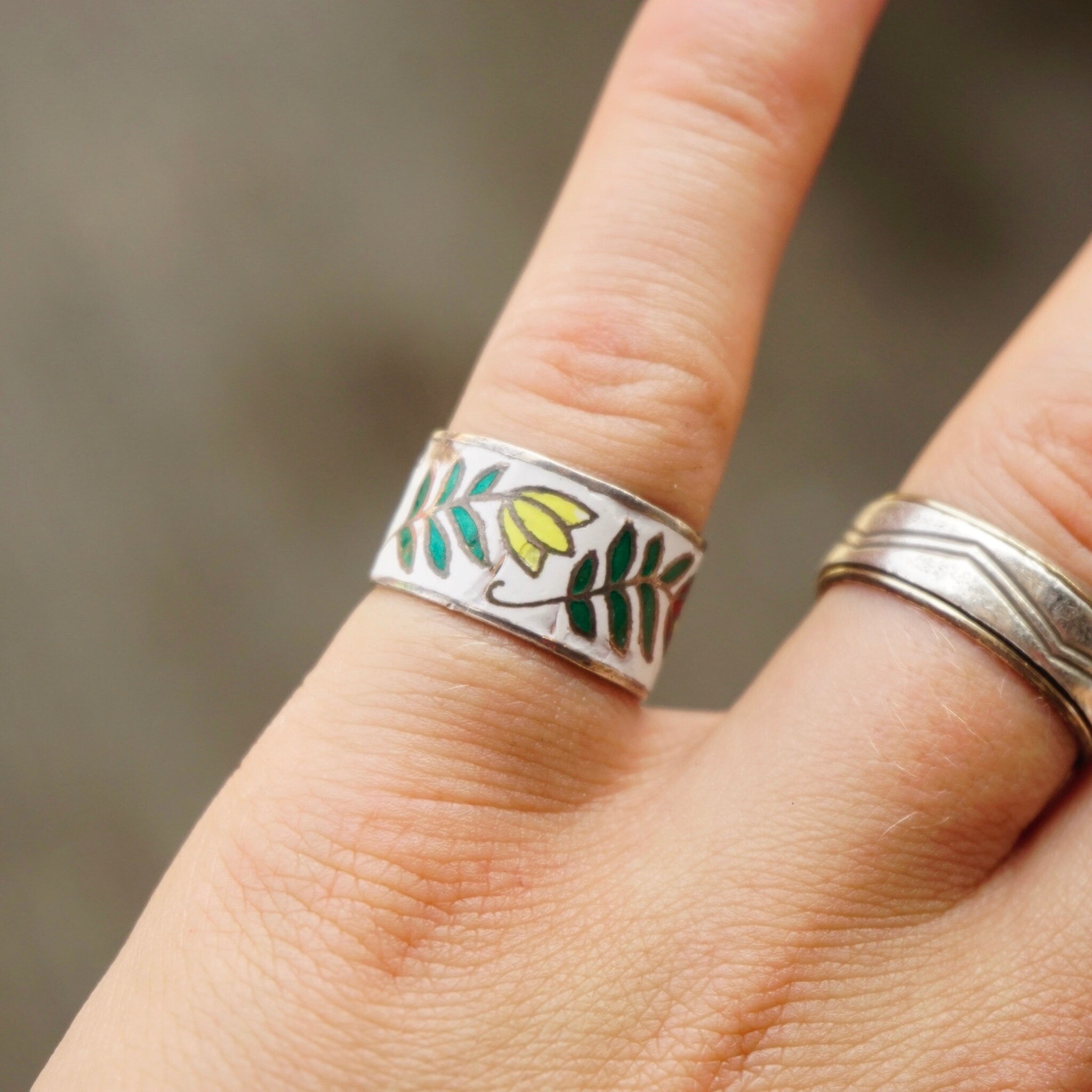 Vintage Sterling White Enamel Ring With Floral Details, Unique Enamel Ring with Colorful Flowers, Antique Enamel Ring, Size 8.25 US Ring