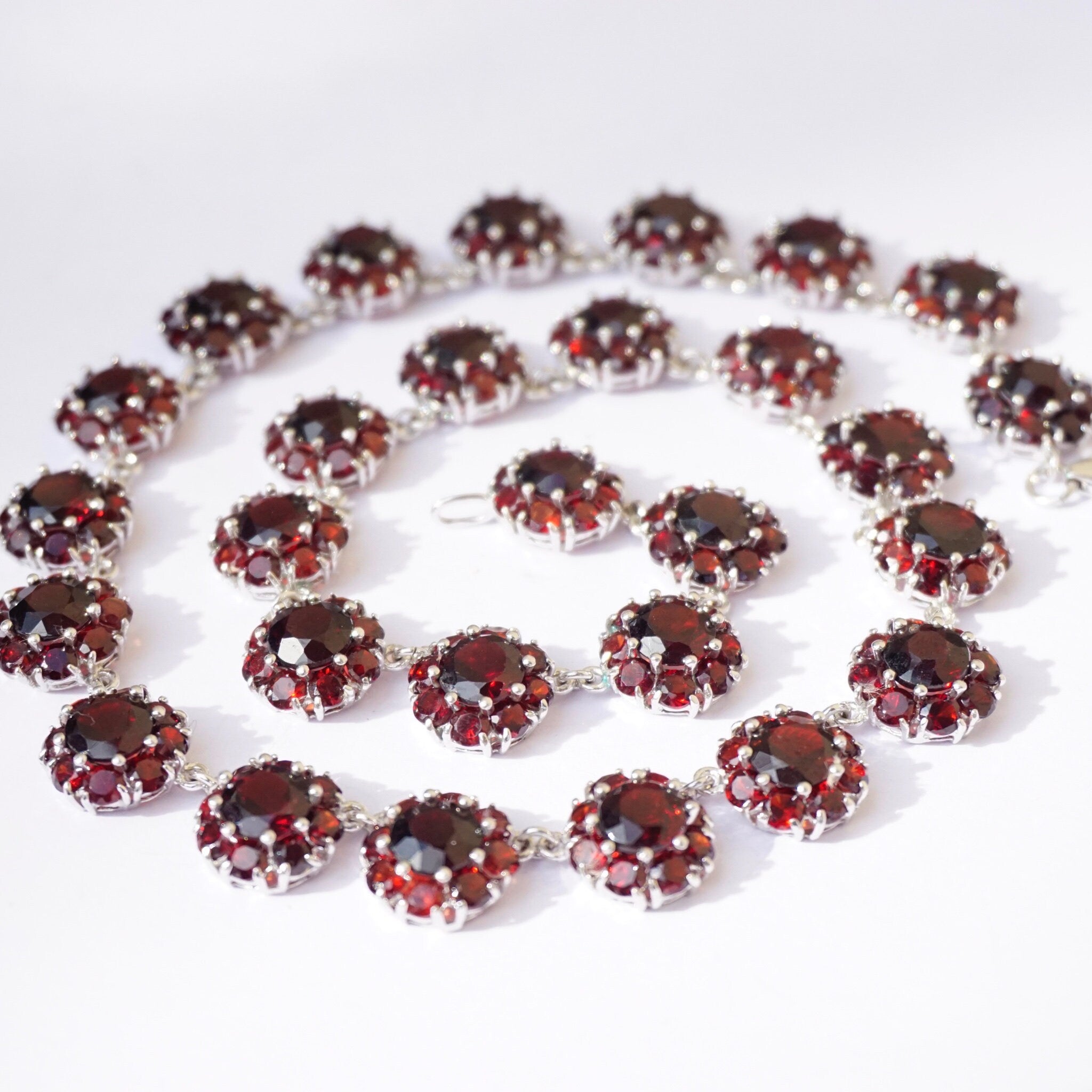 Vintage Sterling Silver Garnet Glass Stone Choker Necklace, Beautiful Red Stone Silver Collar, Beaded Choker Necklace, Garnet Stone Choker