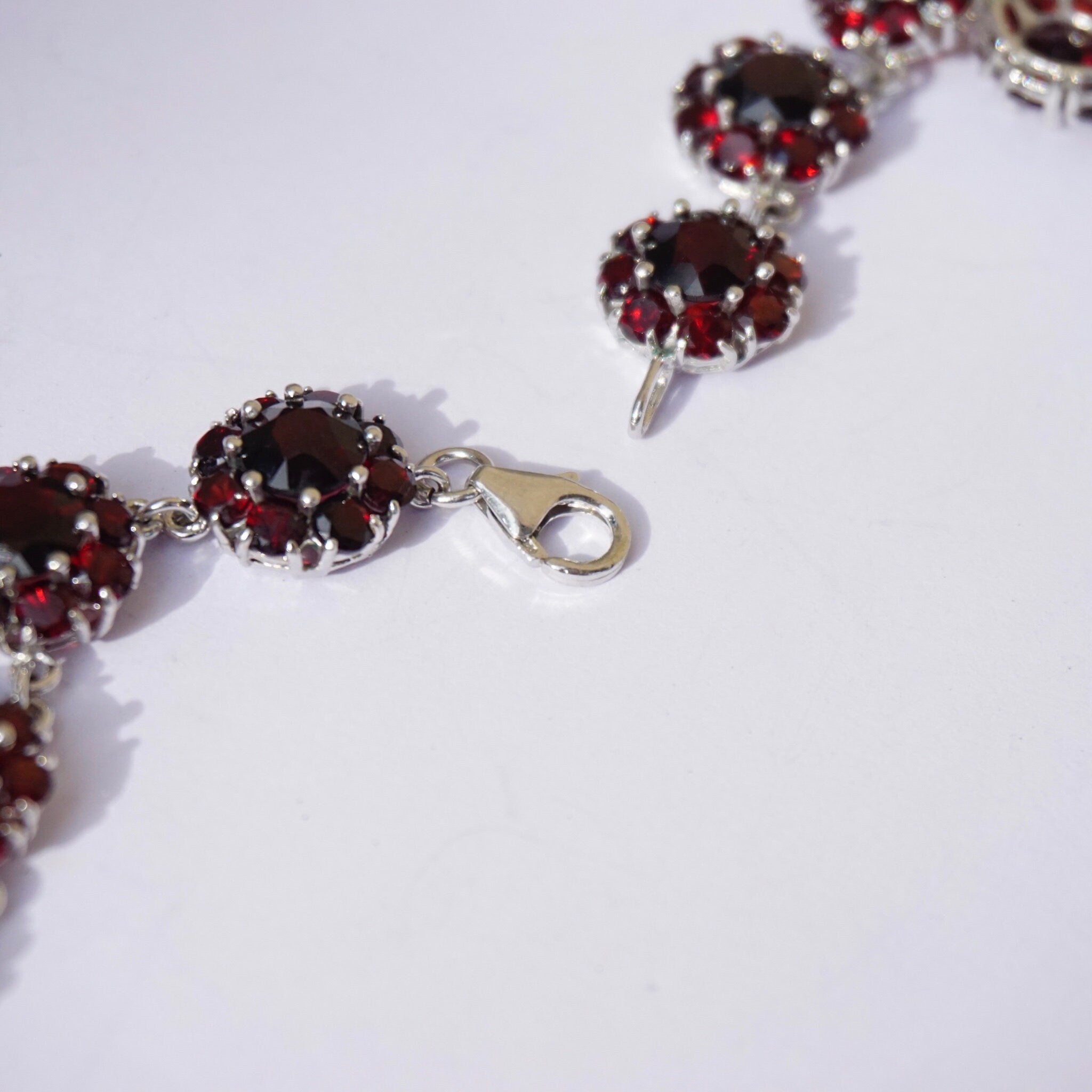 Vintage Sterling Silver Garnet Glass Stone Choker Necklace, Beautiful Red Stone Silver Collar, Beaded Choker Necklace, Garnet Stone Choker