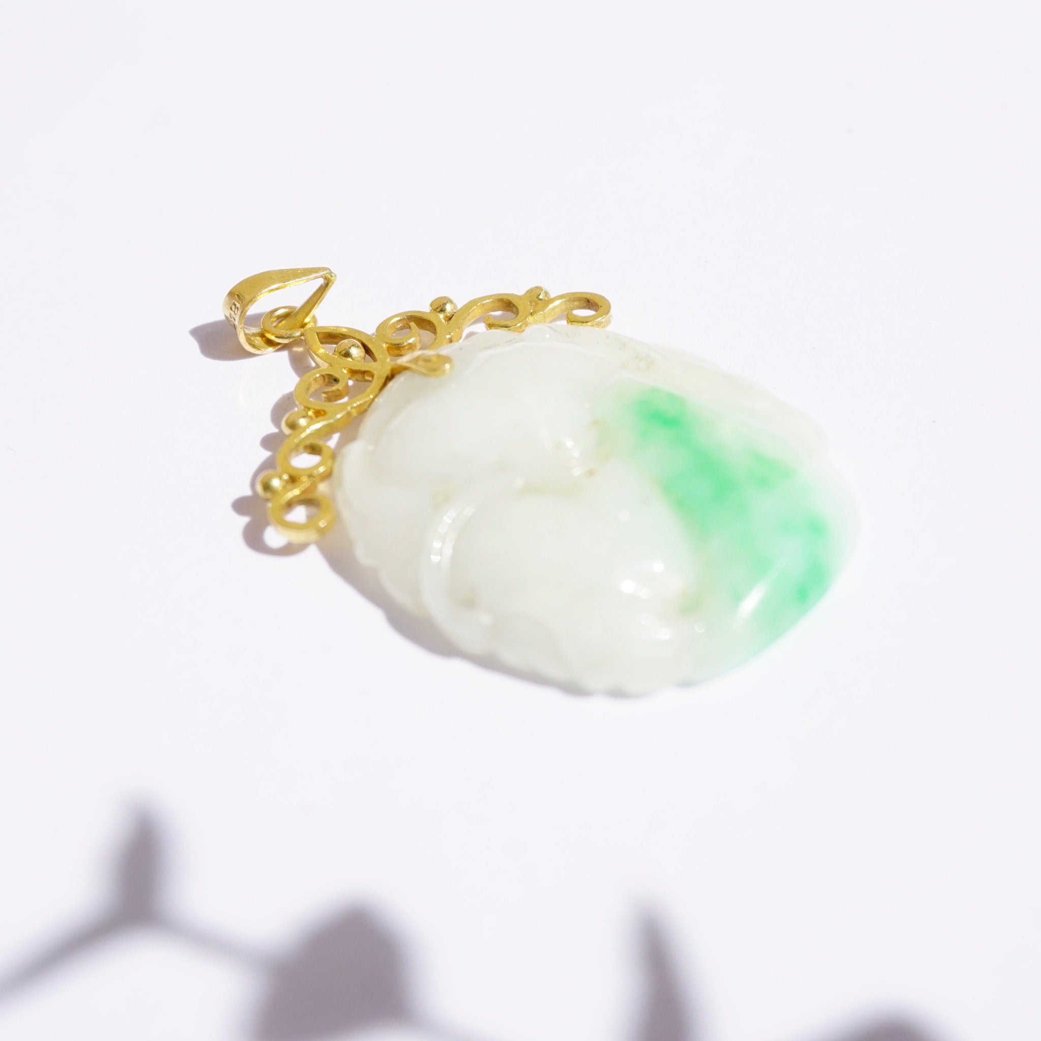 Vintage 18K Moss in Snow Jade Pendant, Beautiful Natural Jadeite Pendant With Gold Details, Abstract White/Green Jade Pendant, 18K Necklace