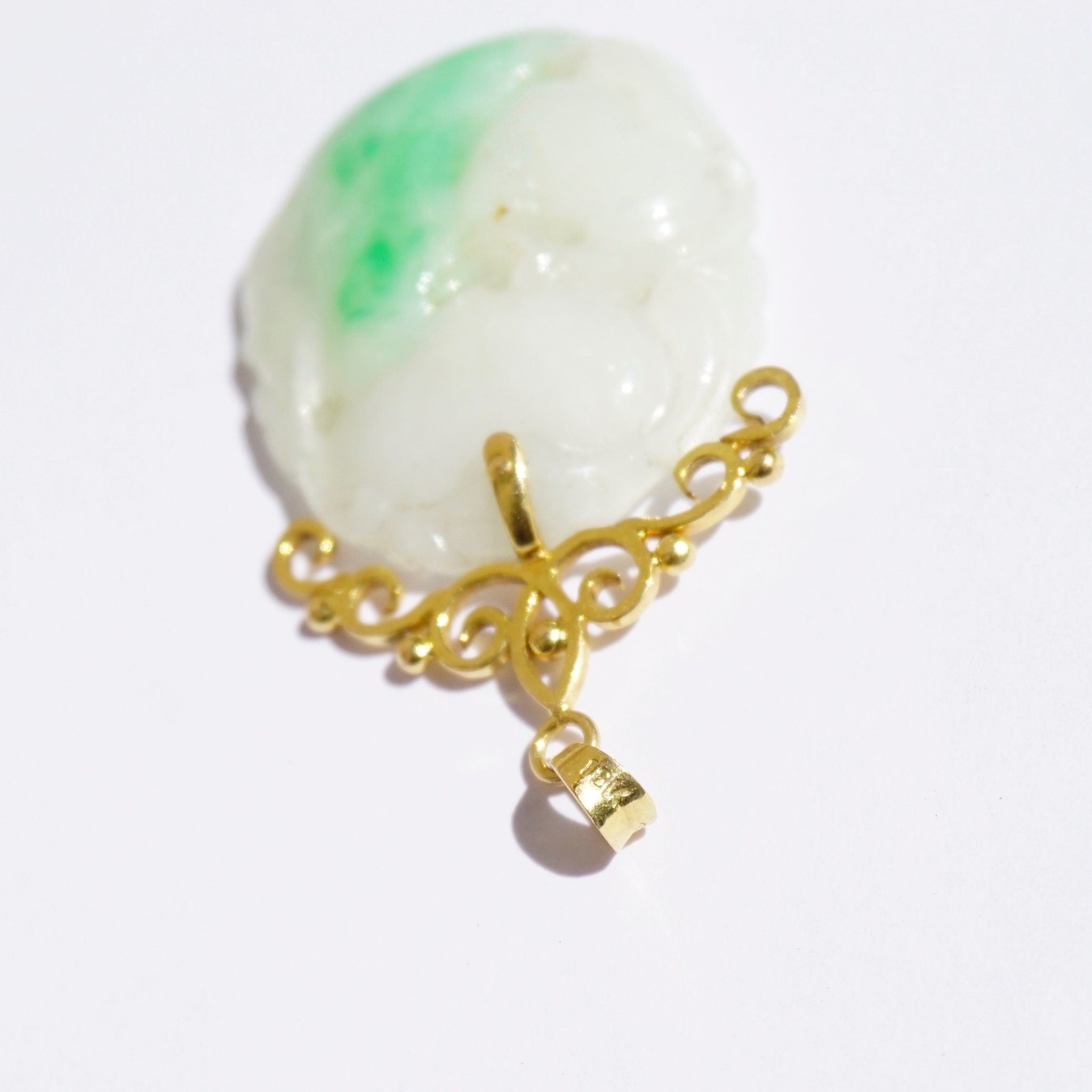 Vintage 18K Moss in Snow Jade Pendant, Beautiful Natural Jadeite Pendant With Gold Details, Abstract White/Green Jade Pendant, 18K Necklace