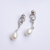 Vintage 14K White Gold Diamond and Pearl Earrings, Beautiful Pearl Drop Earrings With Diamond Accents, Delicate White Gold Stud Earrings