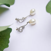 Vintage 14K White Gold Diamond and Pearl Earrings, Beautiful Pearl Drop Earrings With Diamond Accents, Delicate White Gold Stud Earrings