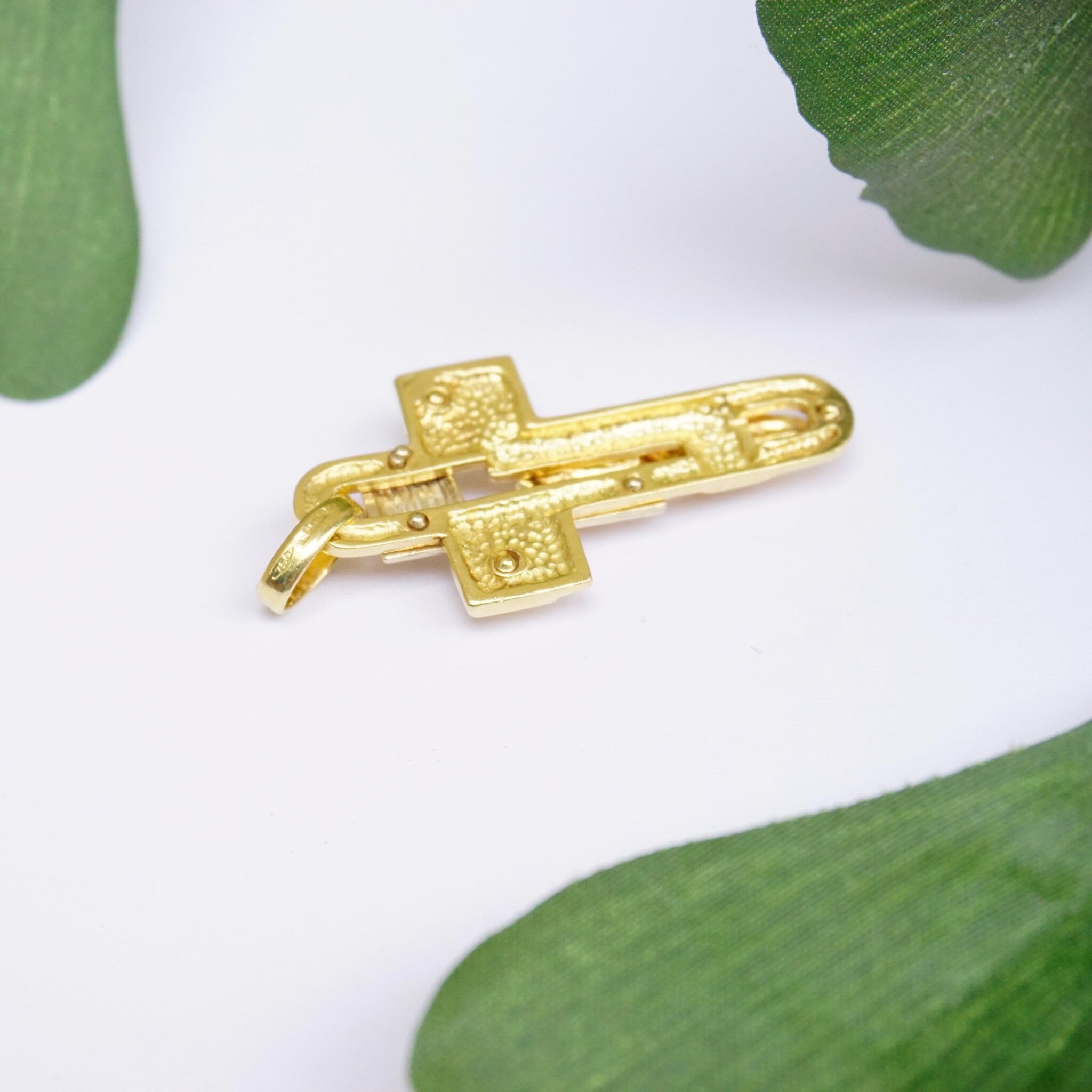 Vintage 18K Gold Jesus Crucifix Pendant, Yellow Gold Jesus On The Cross Pendant, Unique Crucifix Pendant, Antique Gold Catholic Jewelry