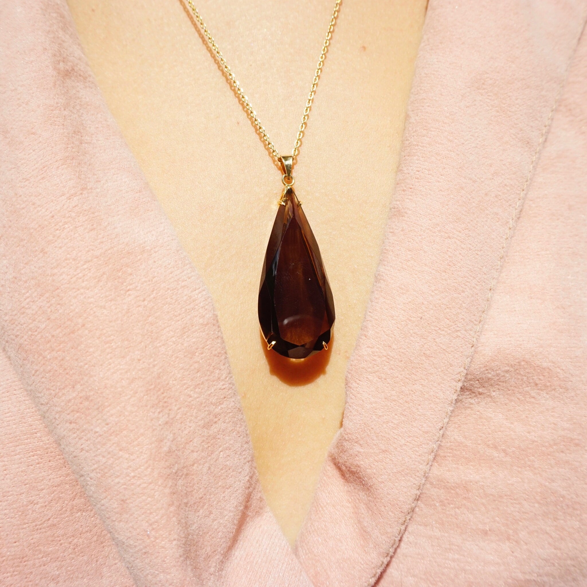 Vintage Smoky Quartz Gold Toned Necklace, Beautiful Tear Drop Smoky Quartz Glass Pendant, Gold Toned Costume Jewelry,