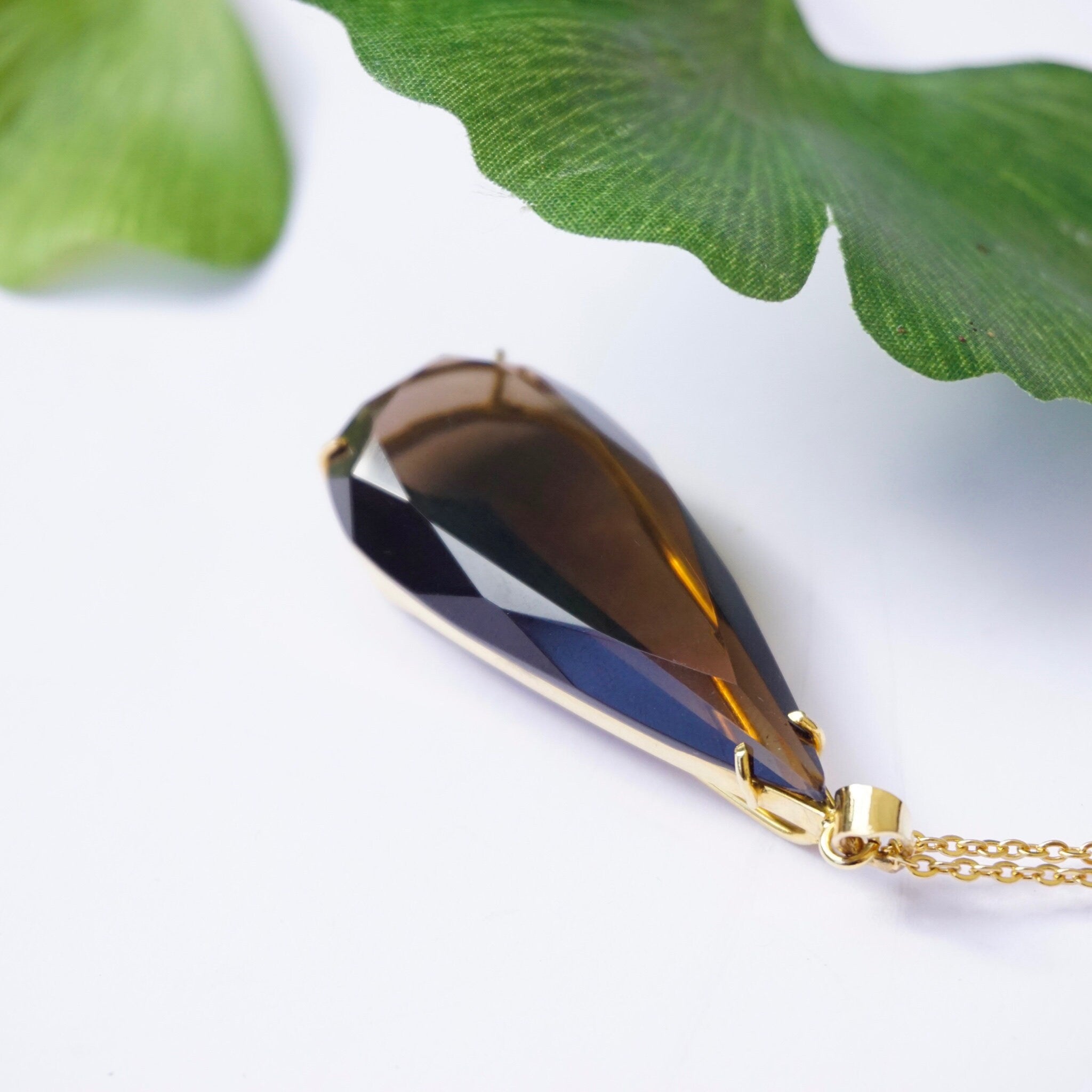 Vintage Smoky Quartz Gold Toned Necklace, Beautiful Tear Drop Smoky Quartz Glass Pendant, Gold Toned Costume Jewelry,