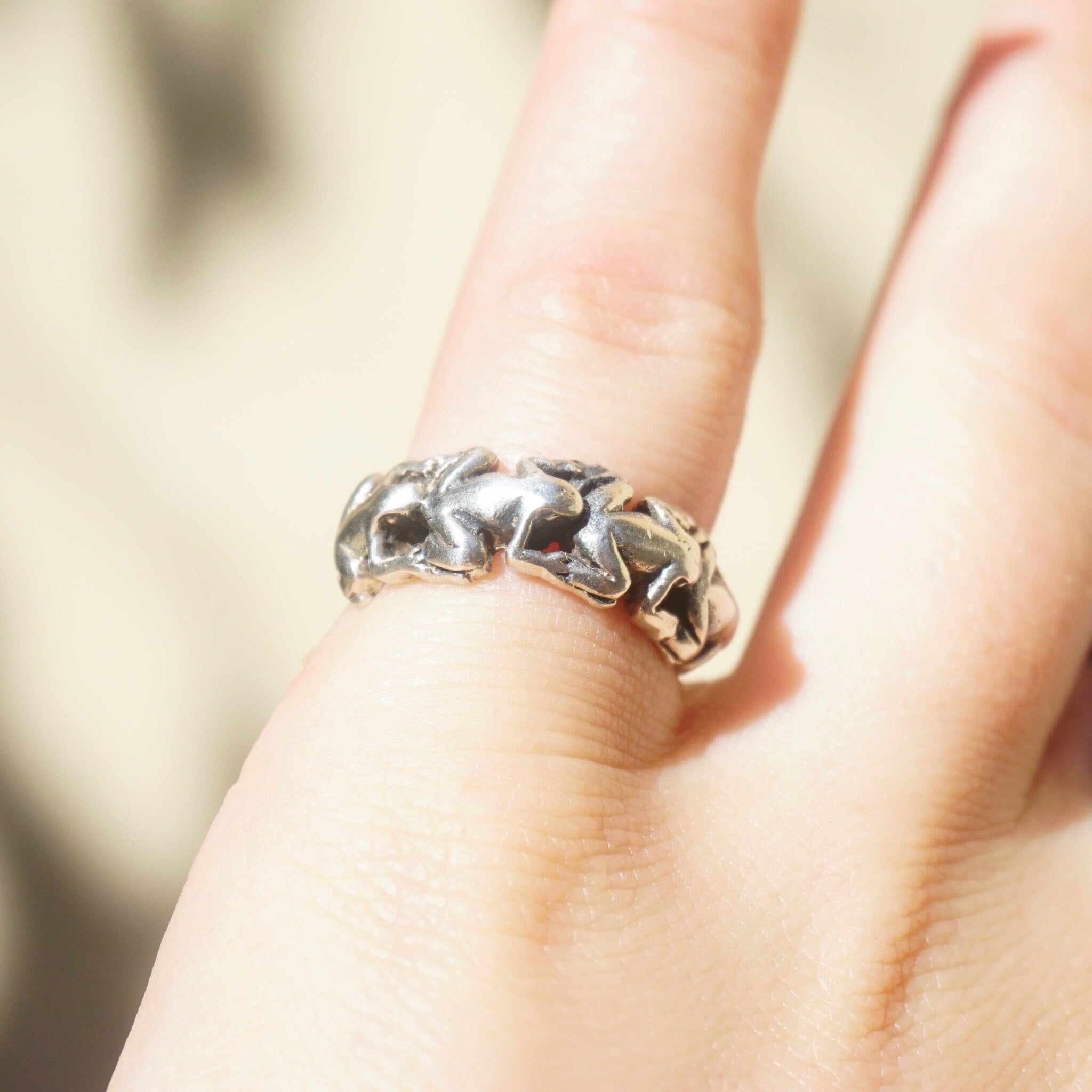 Vintage Sterling Silver Frog Ring, Unique Silver Ring With Chain of Frogs, Quirky Silver Ring, Size 7 3/4 US Silver Ring, 925 Jewelry