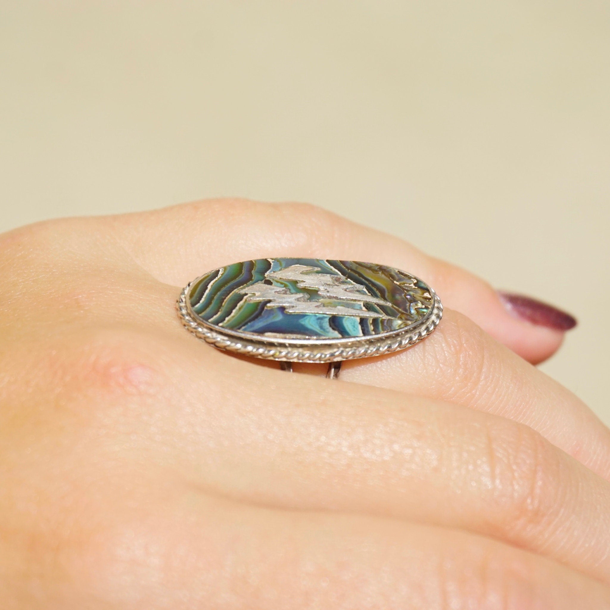 Vintage Sterling Silver Abalone Ring With Lightening Bolts, Oval Abalone Shell Ring With Silver Details, Made In Mexico Silver Ring, 925