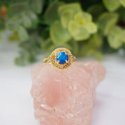 Vintage 14K Gold Blue Opal Ring, Opal Raised Stone Ring With Detailed Gold Setting, Petite Gold Ring With Small Opal Stone, Opalescent Ring