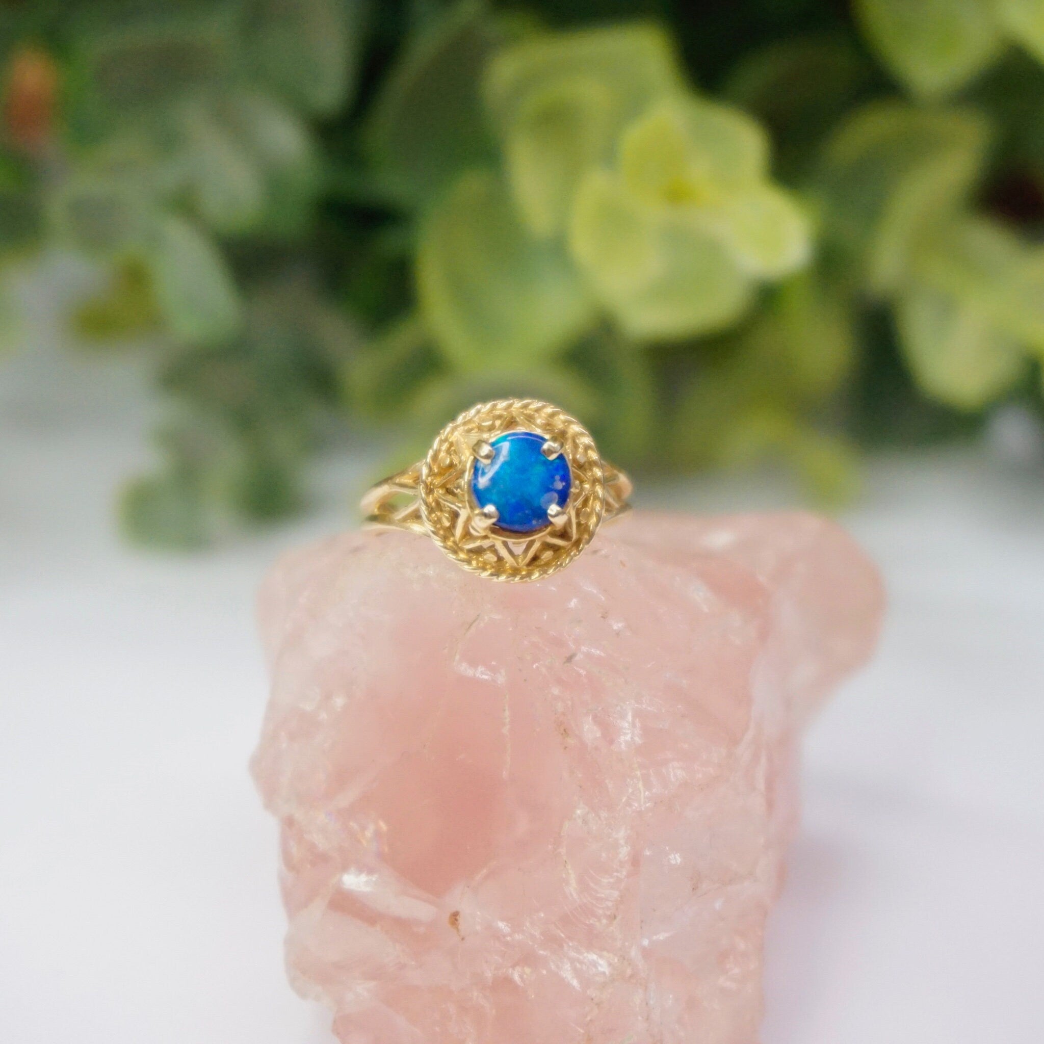 Vintage 14K Gold Blue Opal Ring, Opal Raised Stone Ring With Detailed Gold Setting, Petite Gold Ring With Small Opal Stone, Opalescent Ring