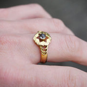 Antique Victorian 14K Gold Ring With Center Stone, Gold Mourning Jewelry Ring With Star Cut Out, Embellished Gold Ring With Small Stone