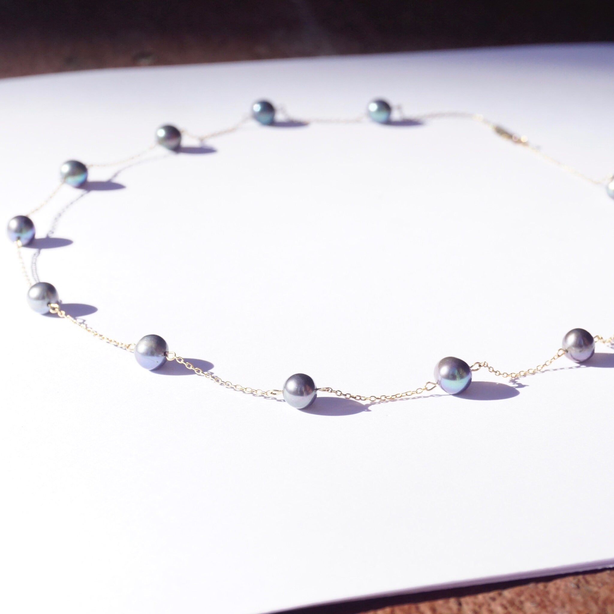 Vintage 10K Gold Tahitian Pearl Station Necklace, Pretty Black Pearl Choker With Gold Chain Links, Classic Gold and Pearl Necklace, JCM 10K